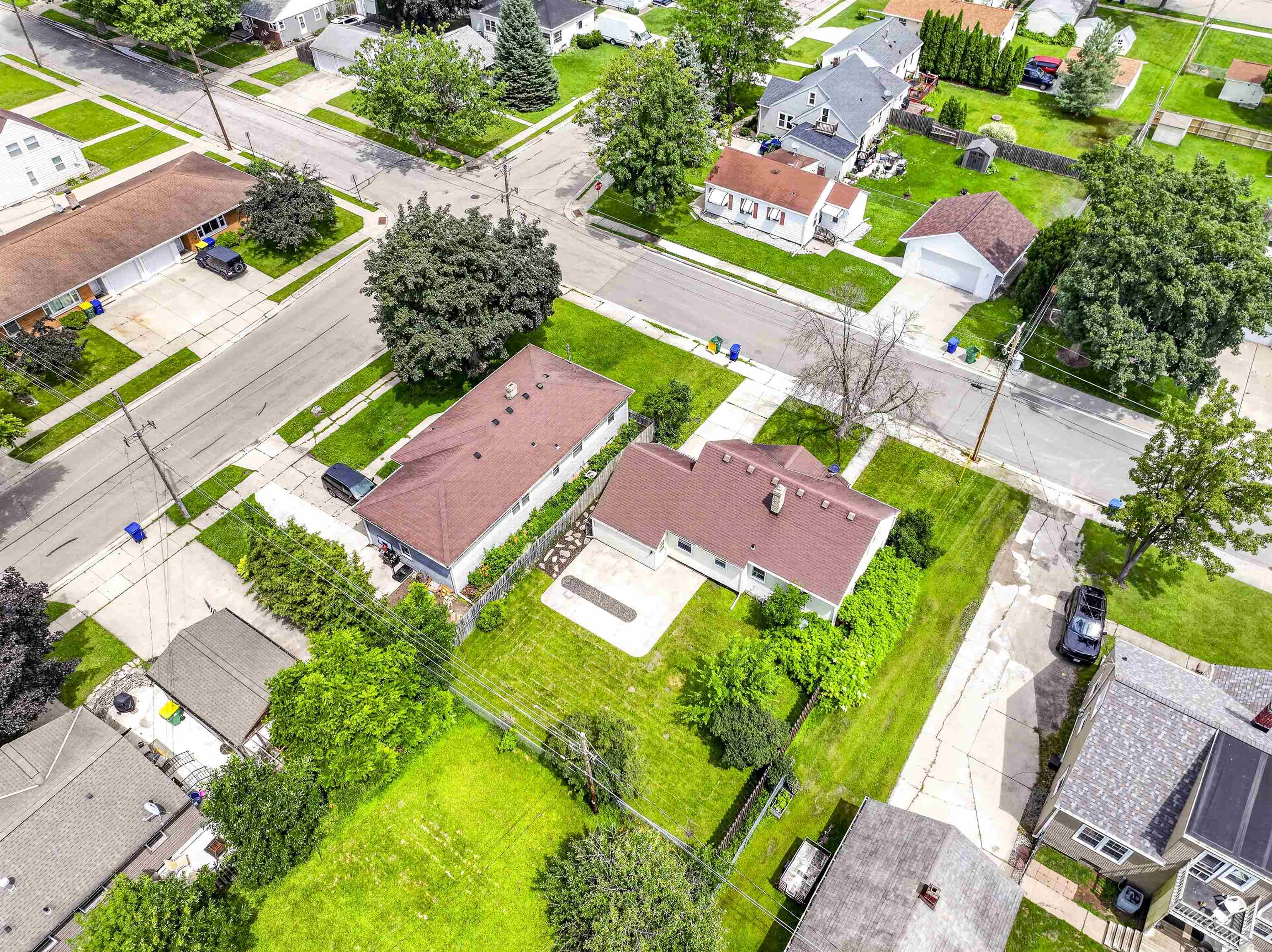 1029 LANGLADE Avenue