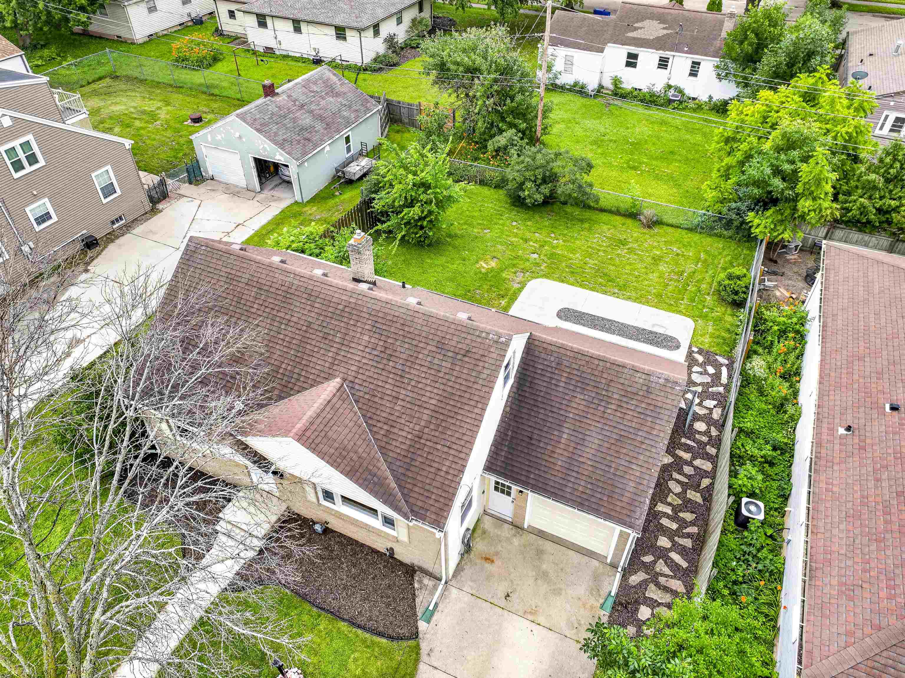 1029 LANGLADE Avenue