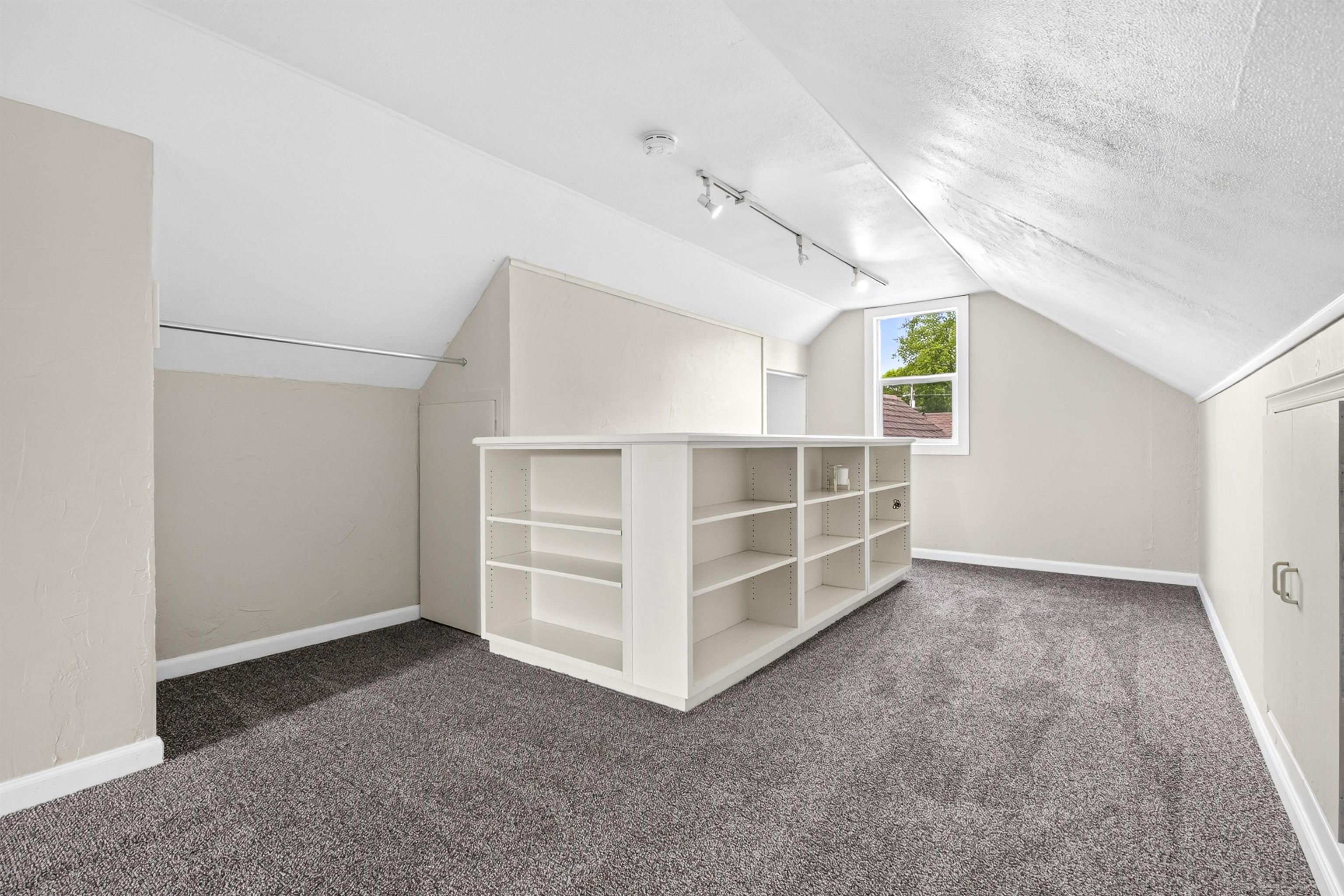 1029 LANGLADE Avenue