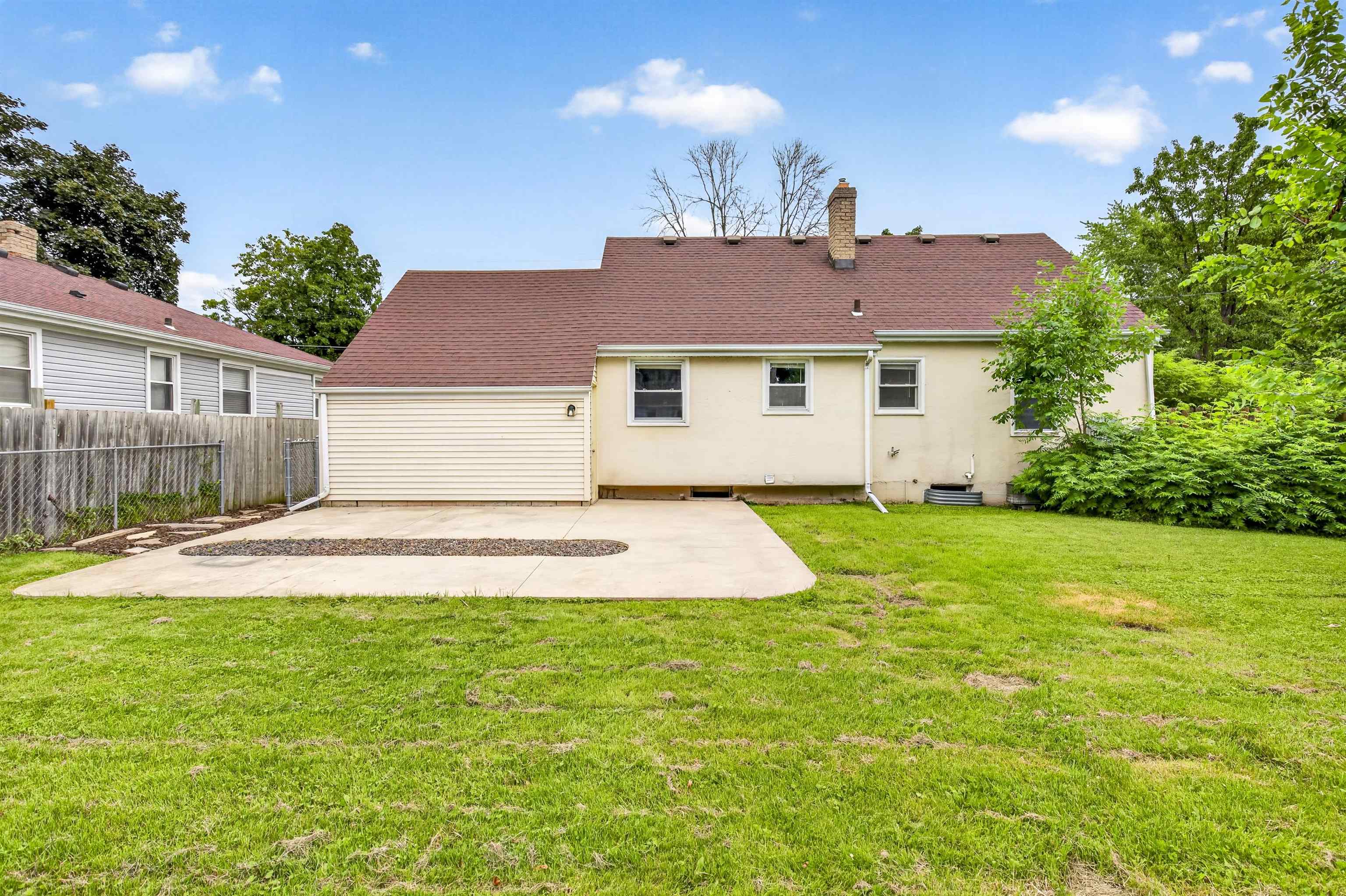 1029 LANGLADE Avenue