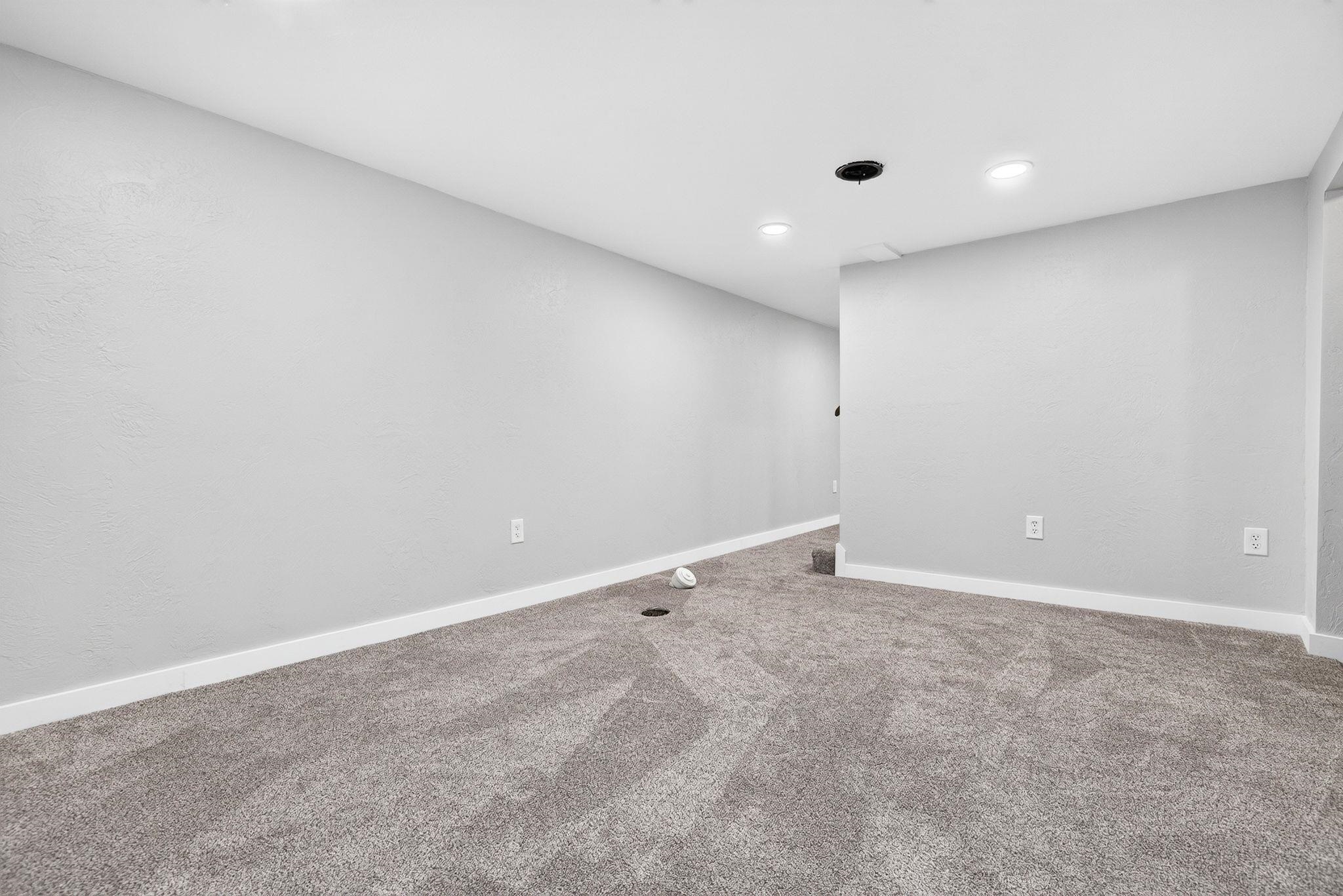 804 E MAPLE Street