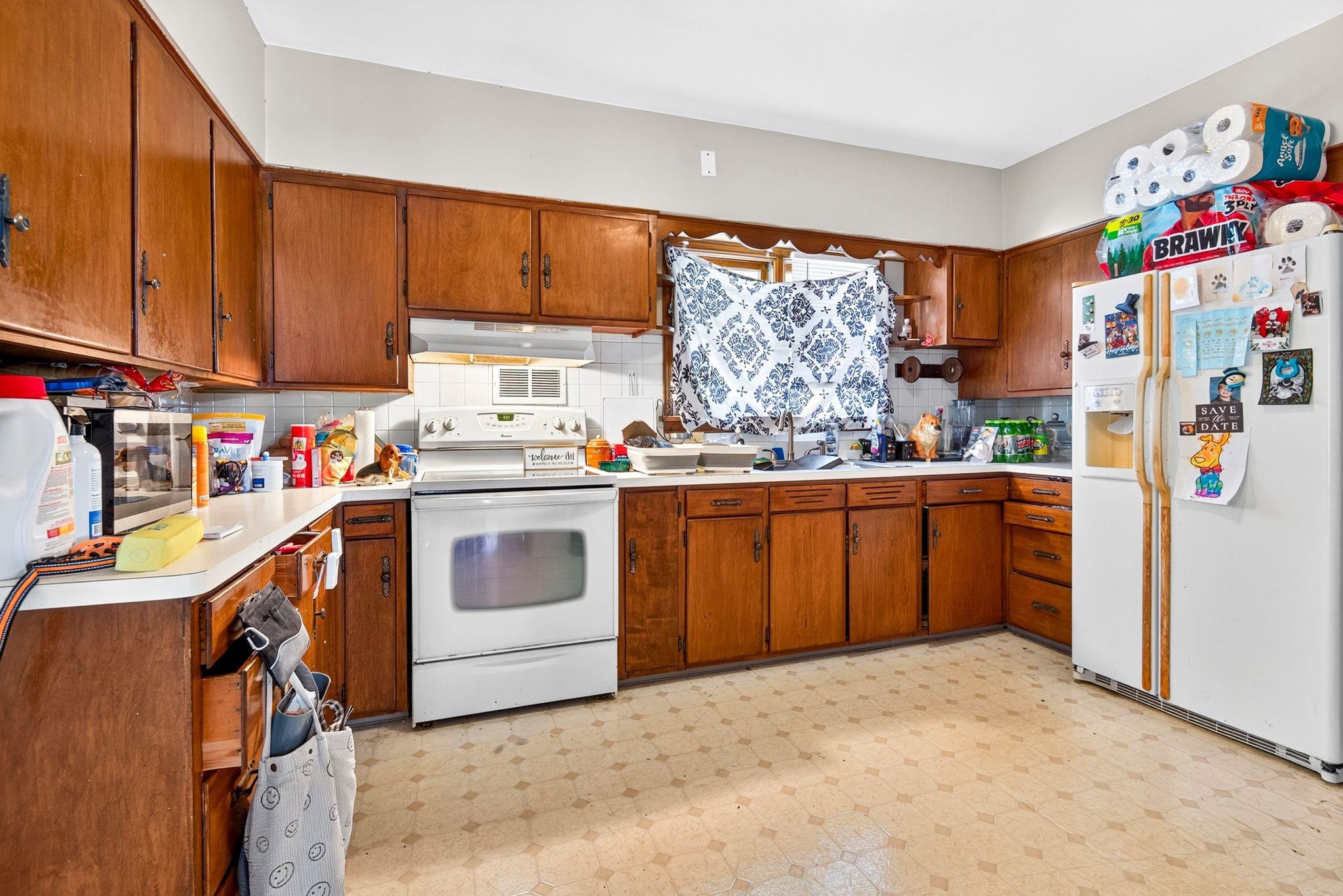 1251 WALNUT Street