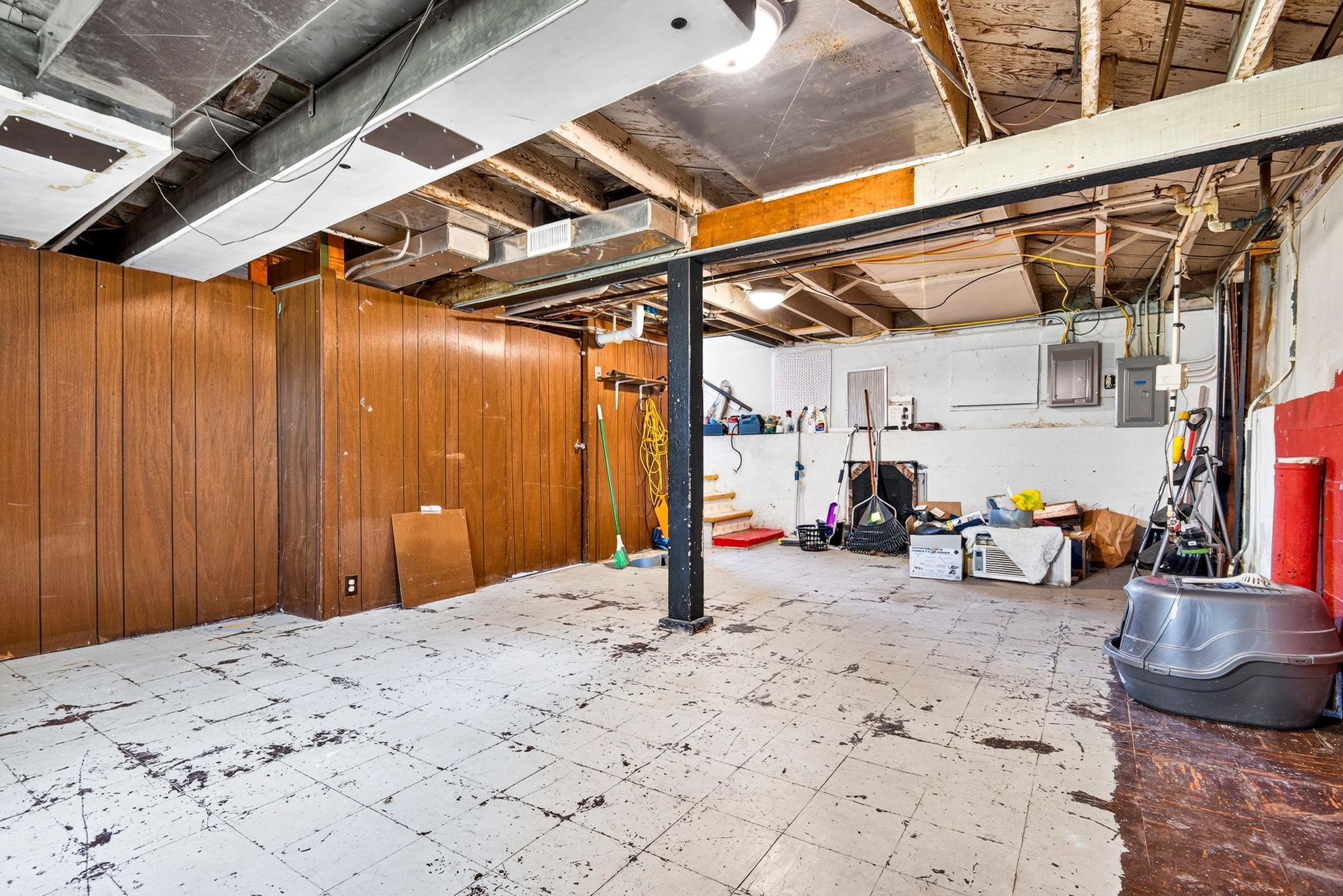1251 WALNUT Street