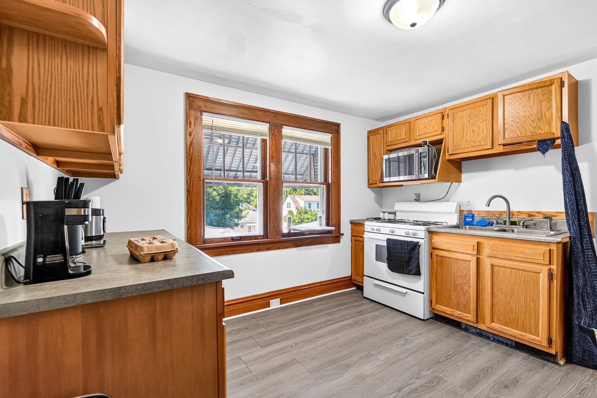 1251 WALNUT Street