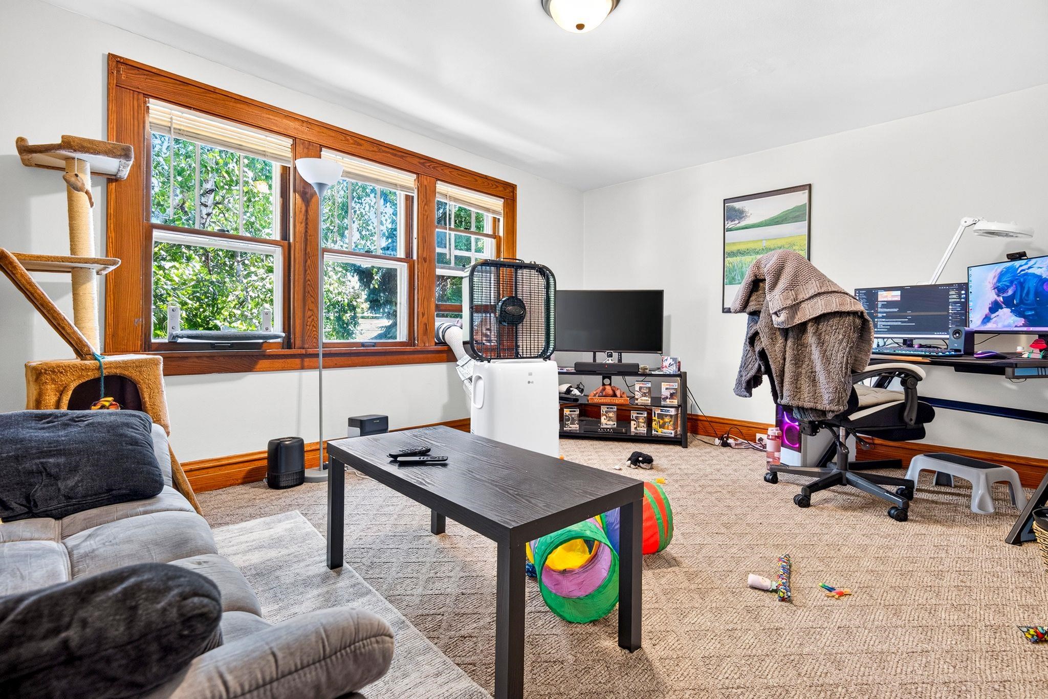 1251 WALNUT Street