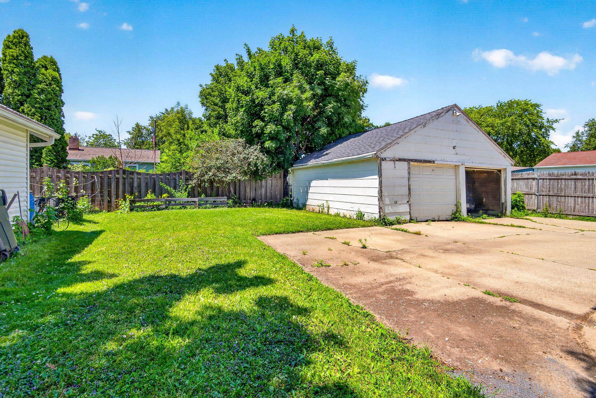 1251 WALNUT Street