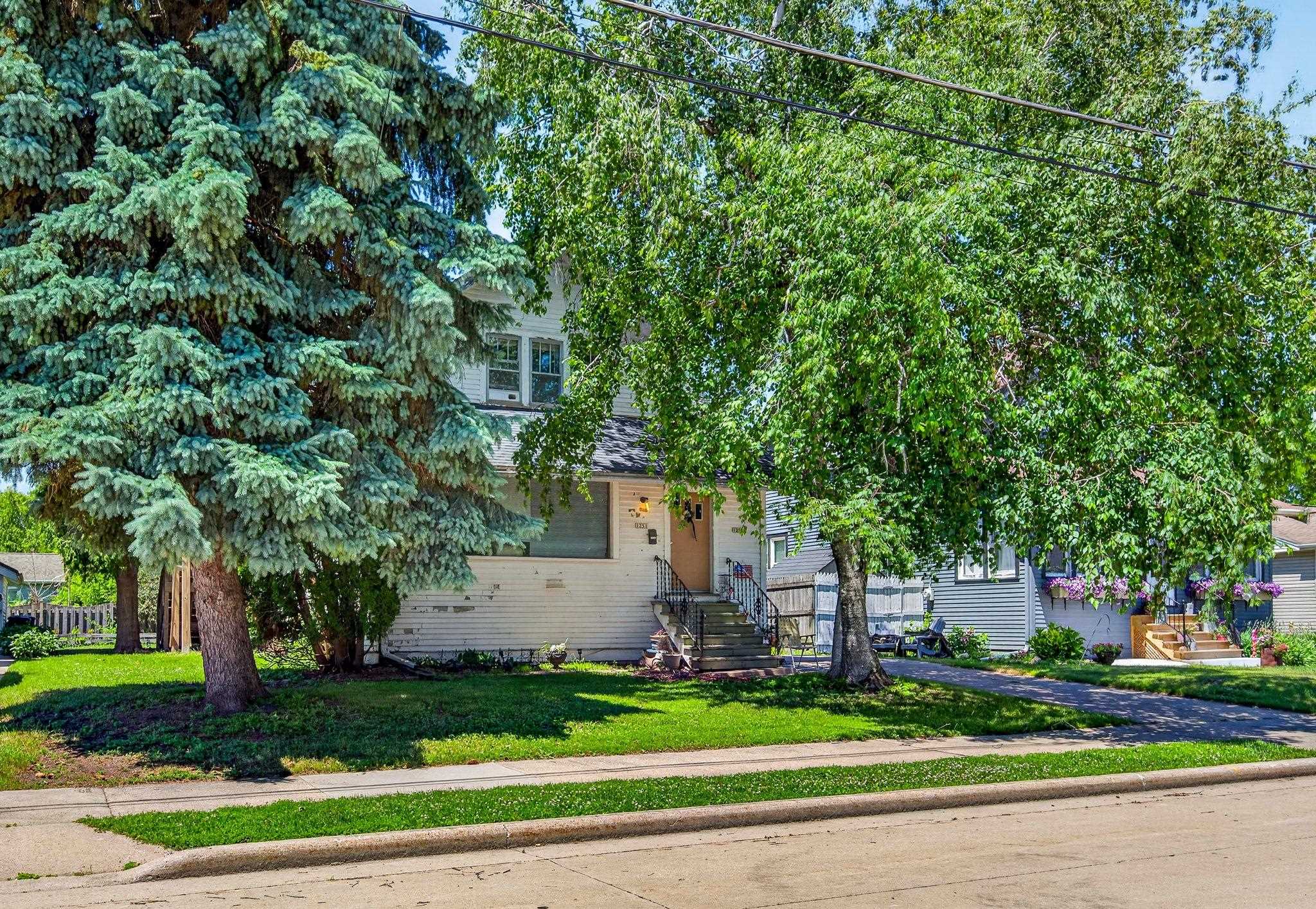 1251 WALNUT Street