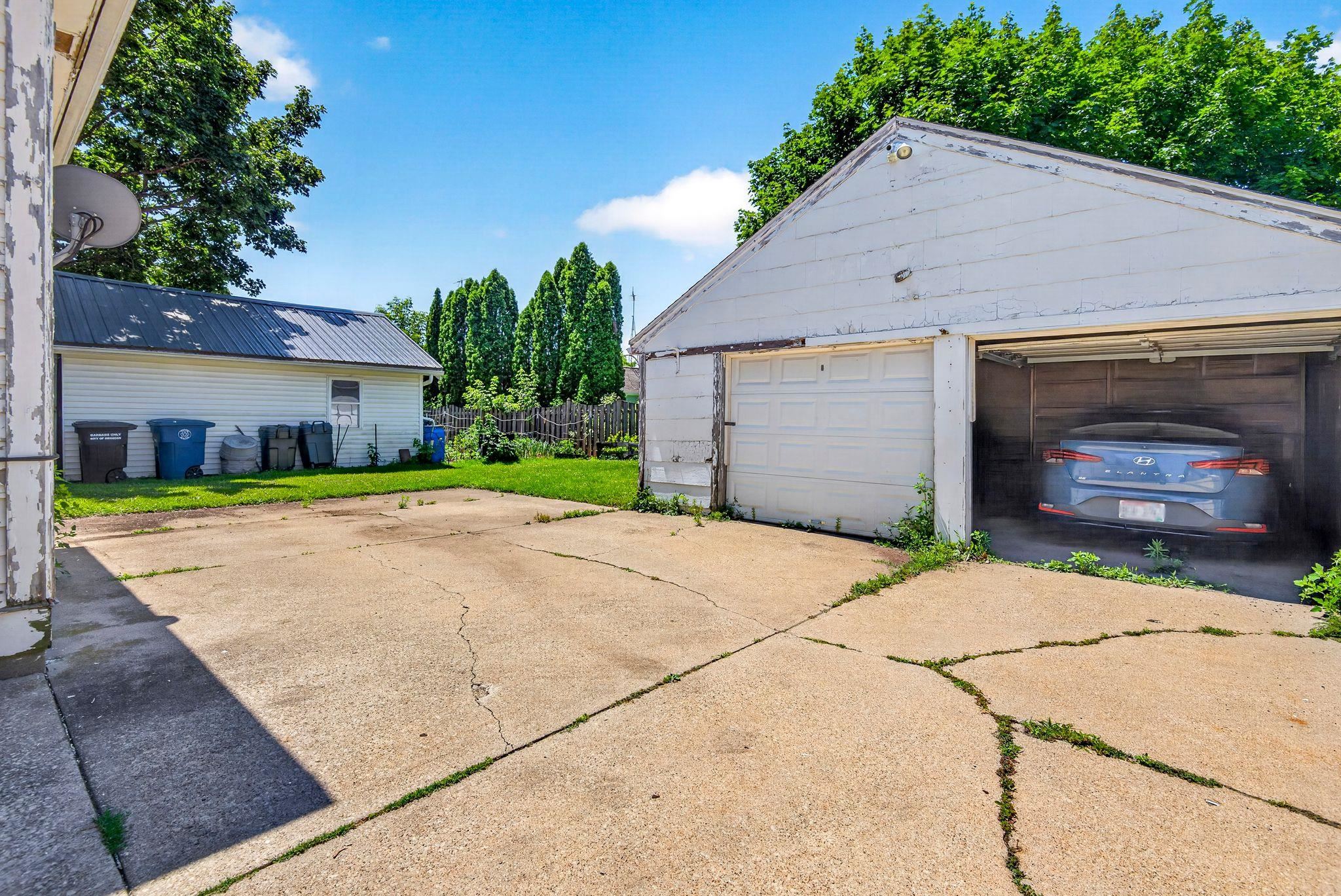 1251 WALNUT Street