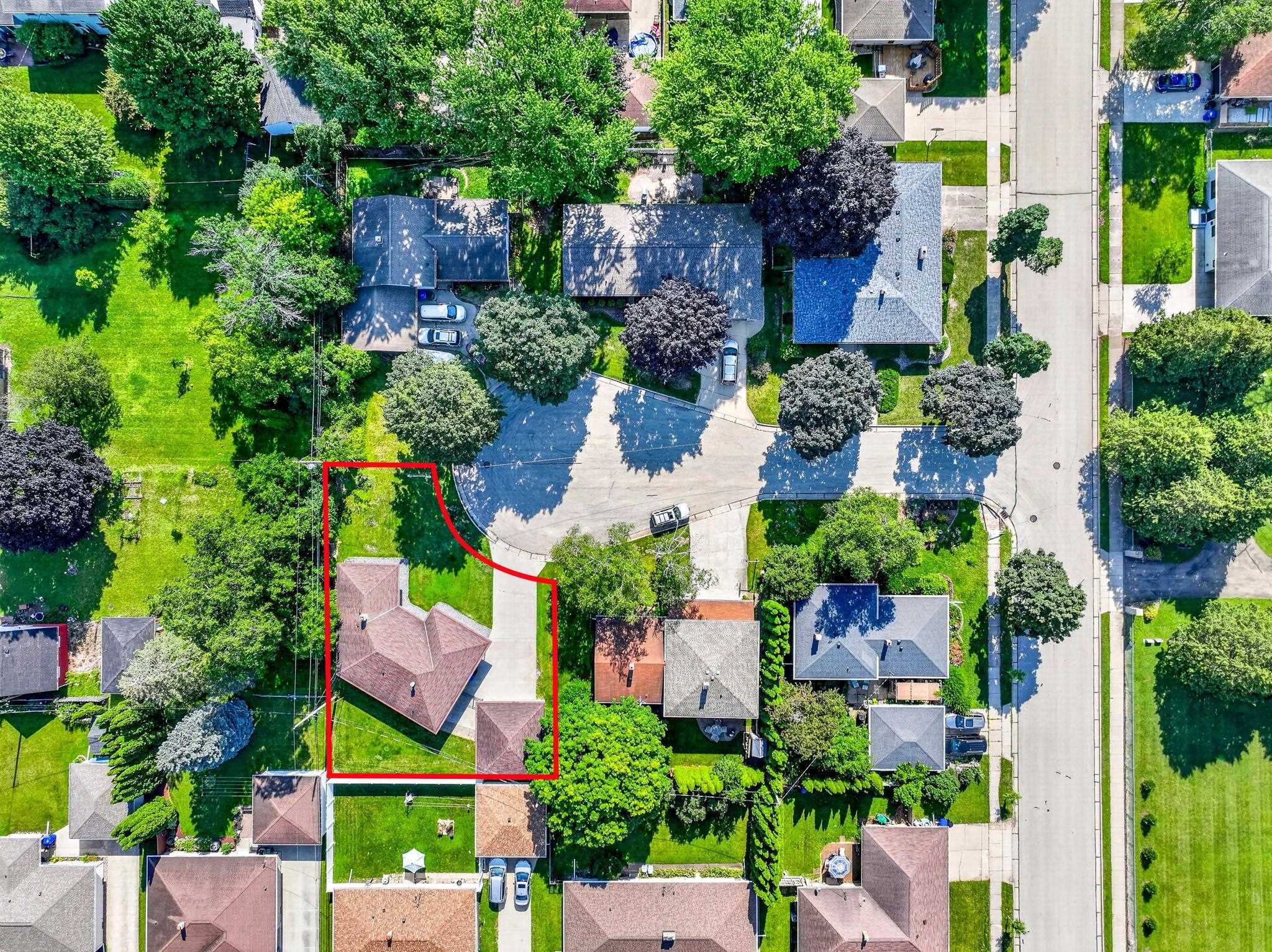 11 WILLOW Court