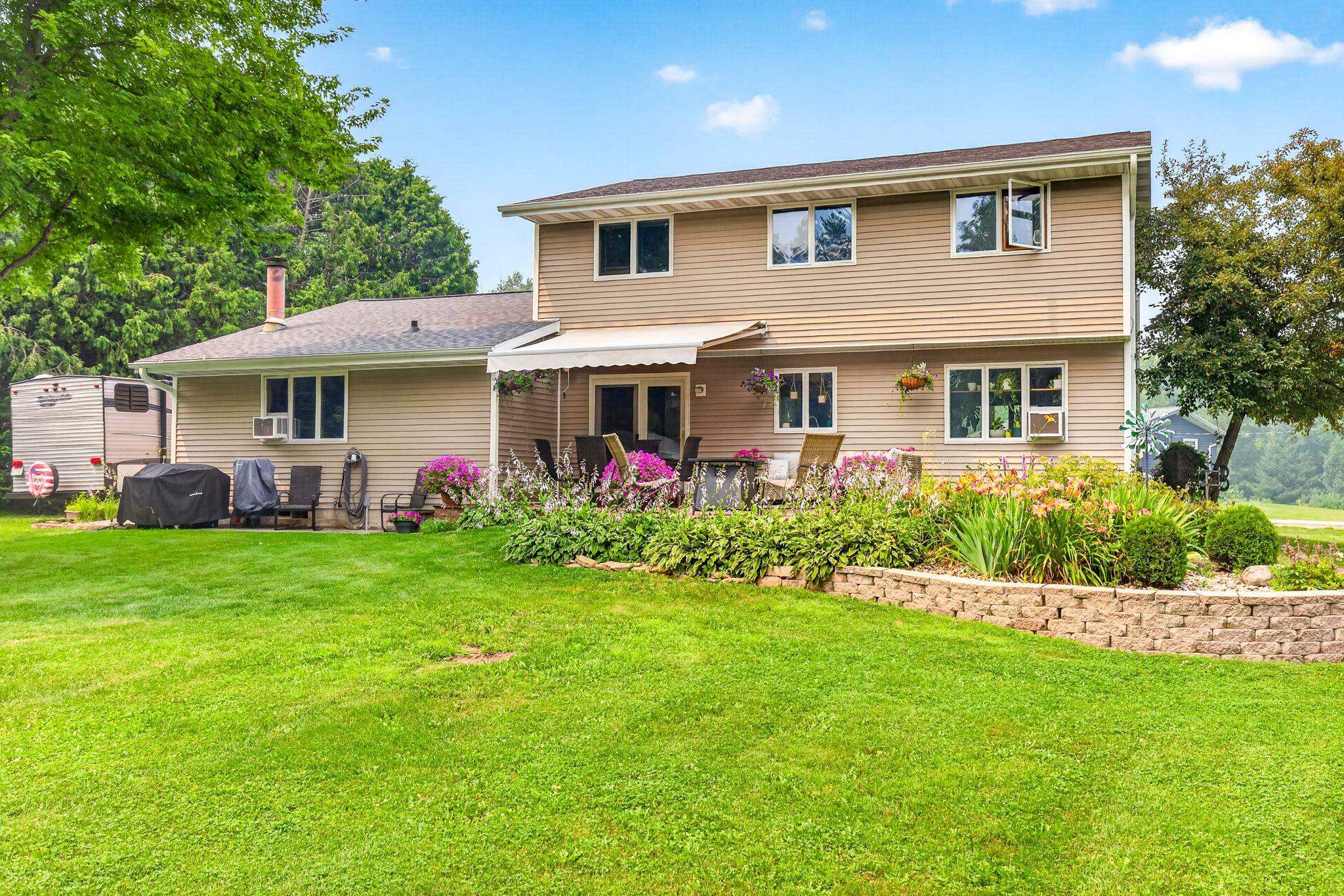 W7681 HILLWOOD Court