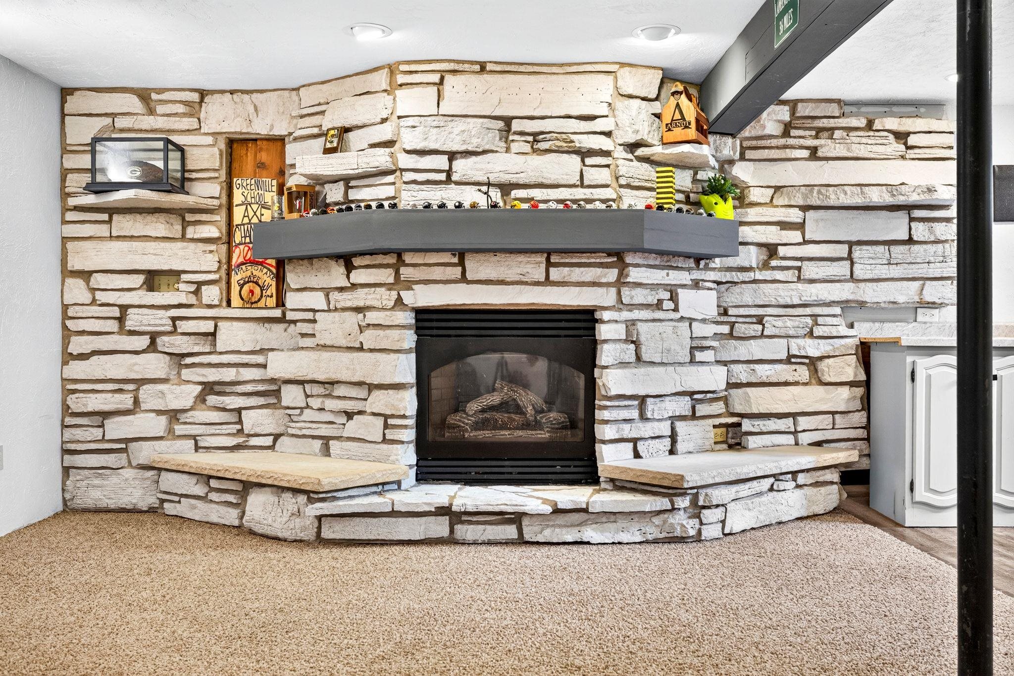 W7681 HILLWOOD Court