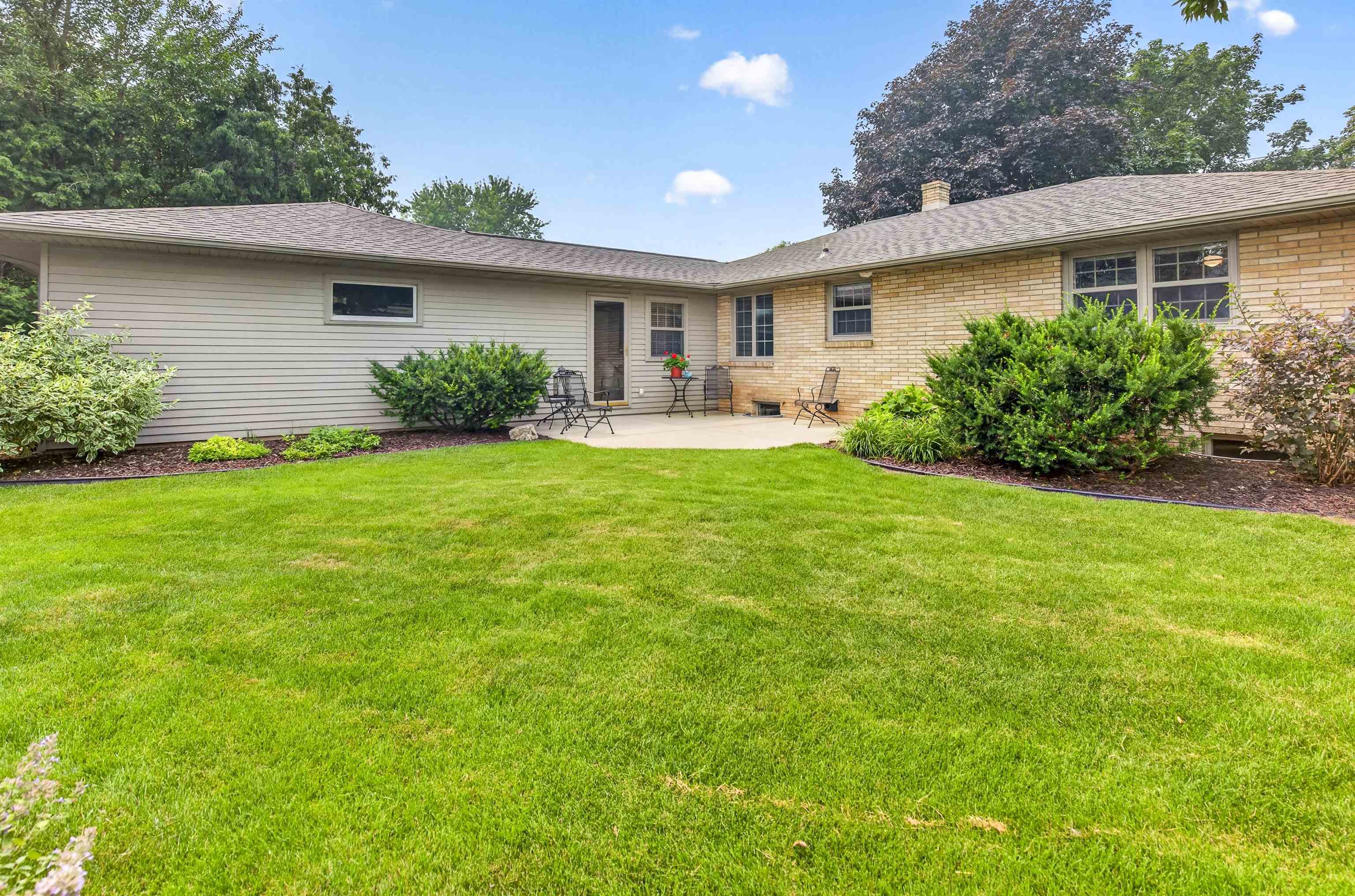 106 LOX Court