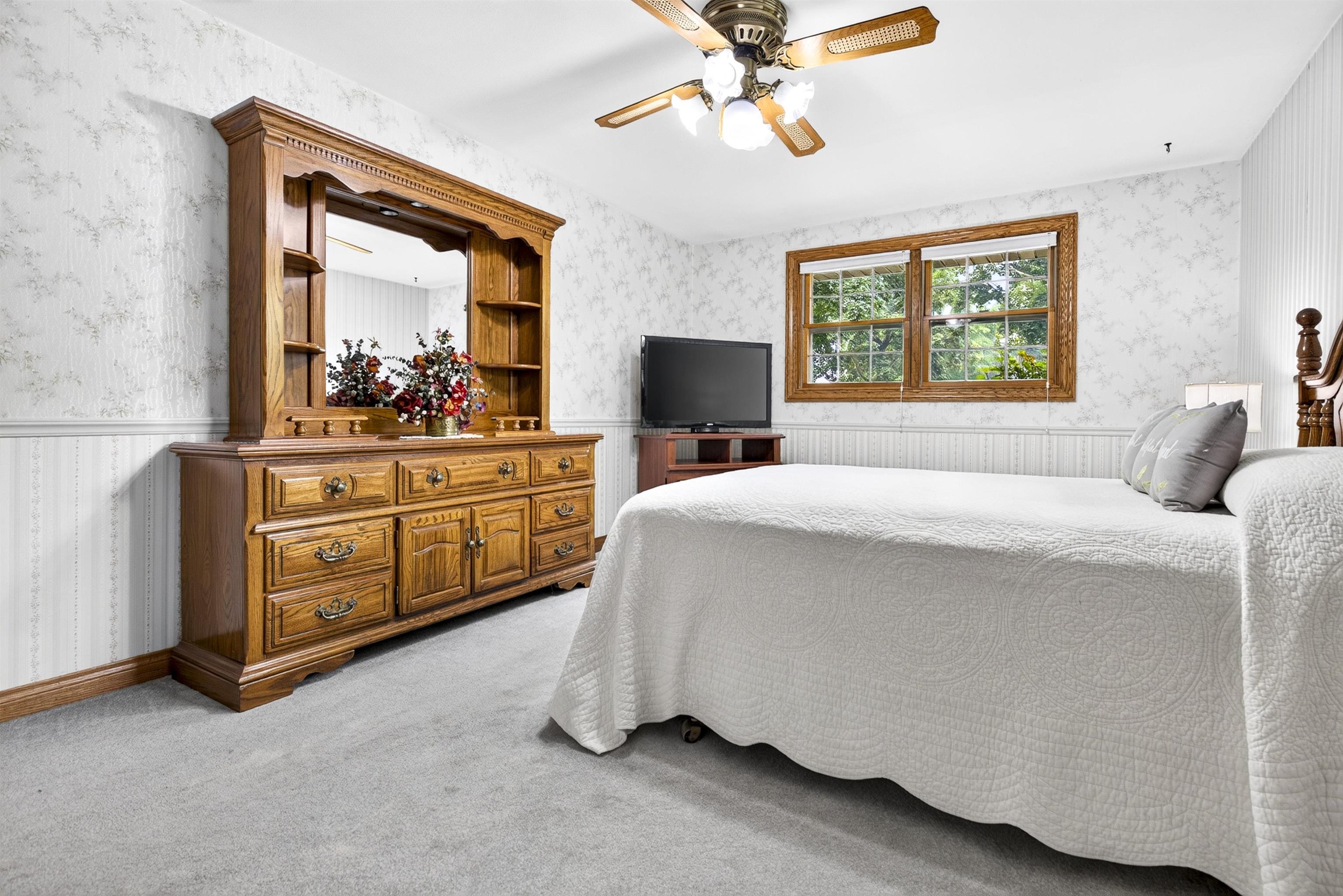 106 LOX Court