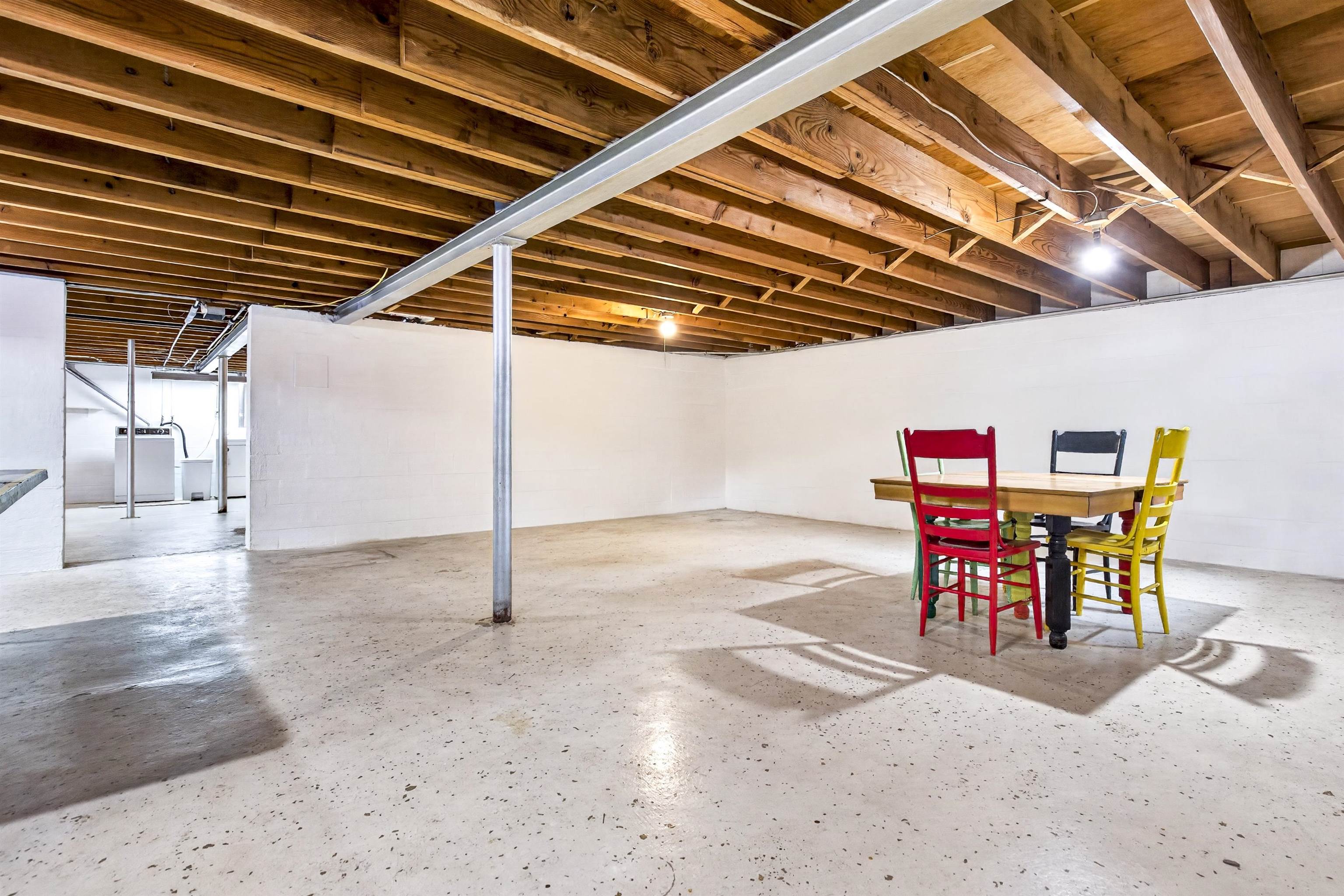 106 LOX Court