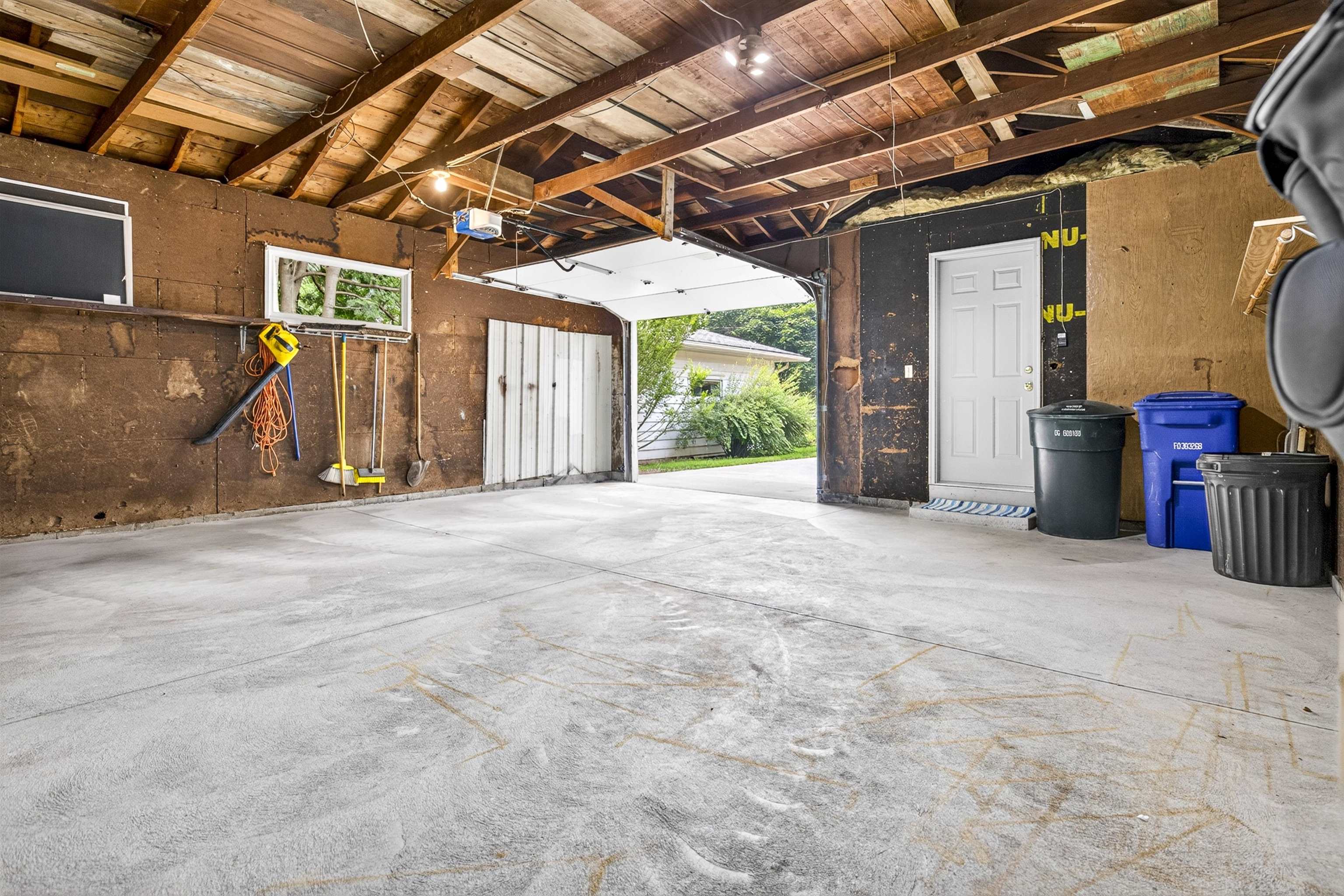 106 LOX Court