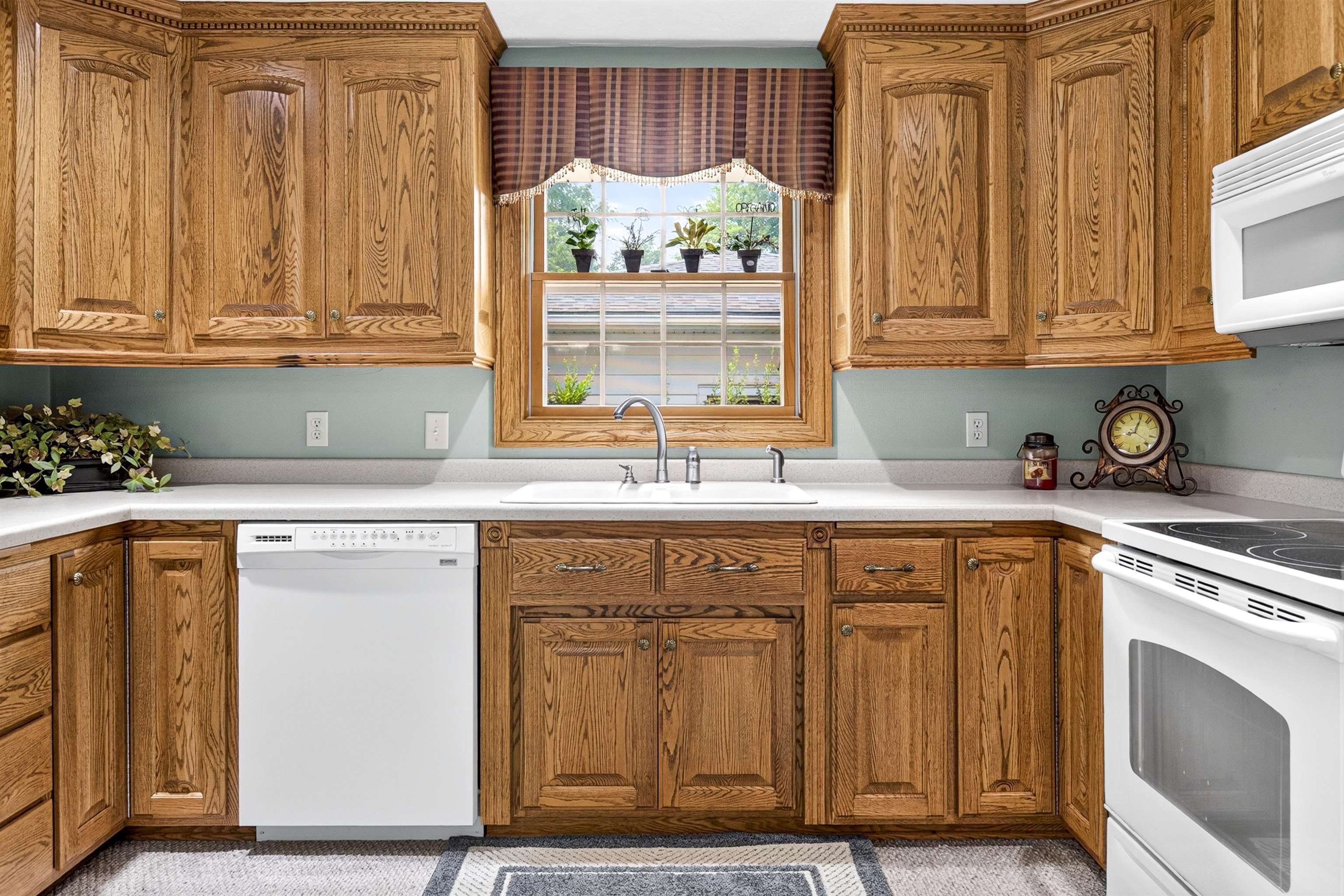 106 LOX Court
