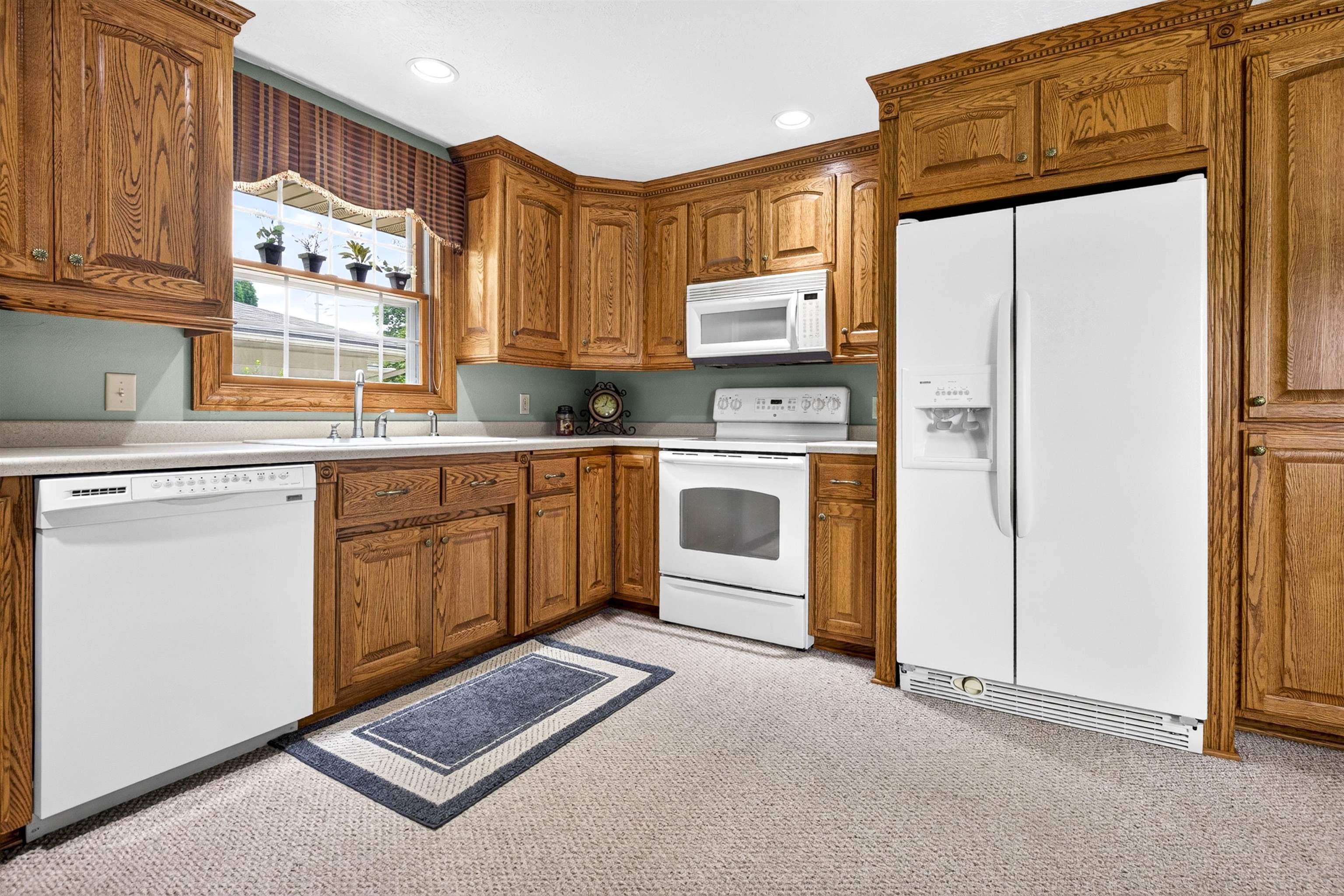 106 LOX Court