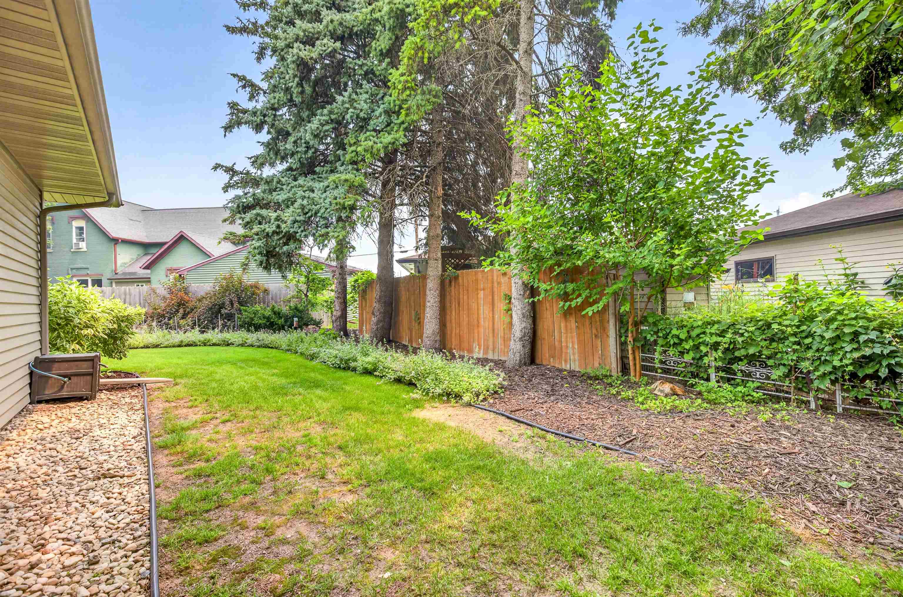 106 LOX Court