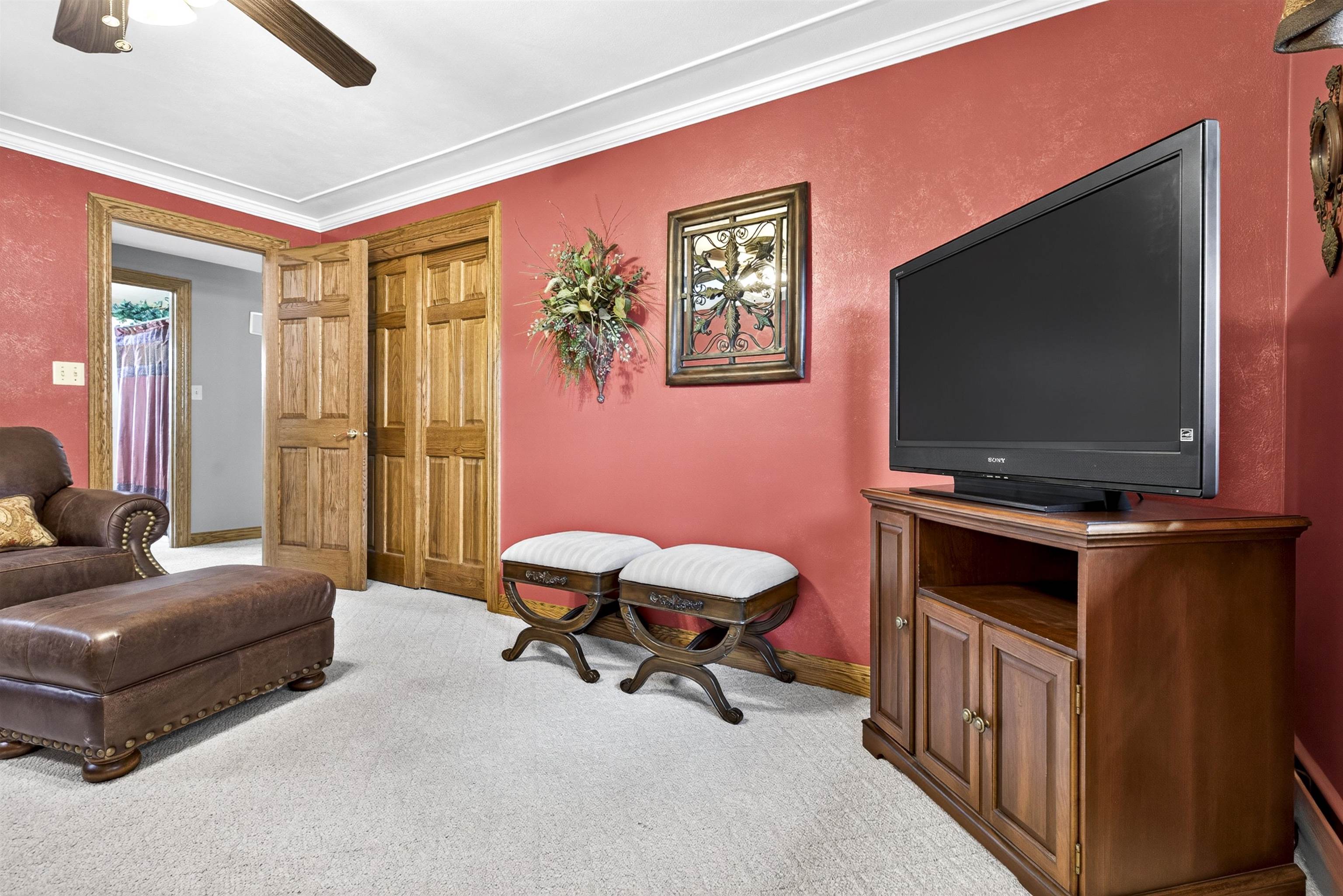 106 LOX Court