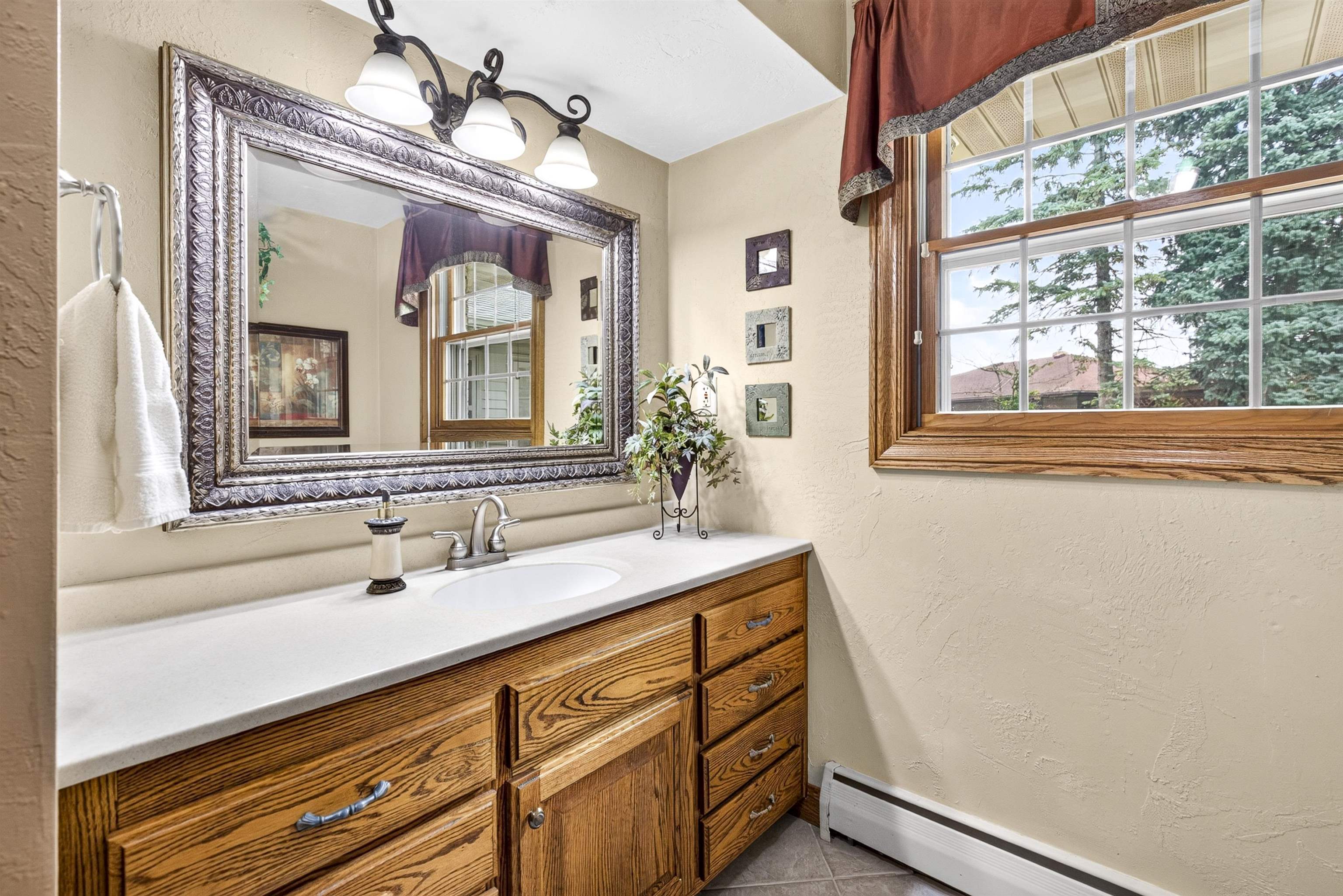 106 LOX Court
