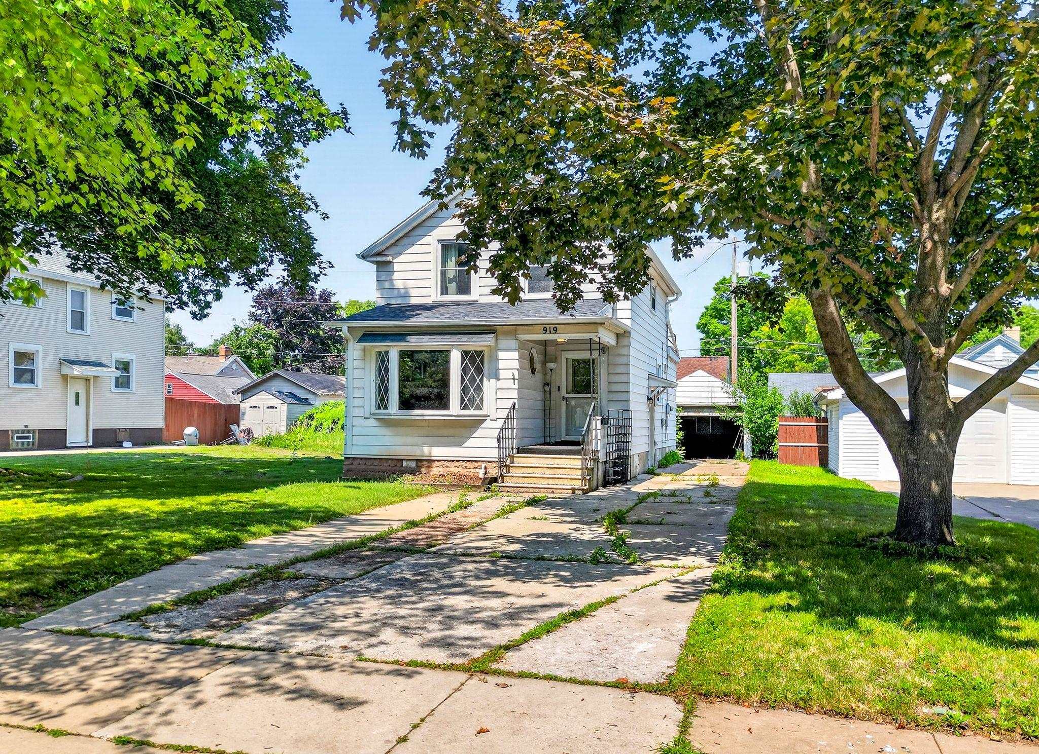919 GRIGNON Street