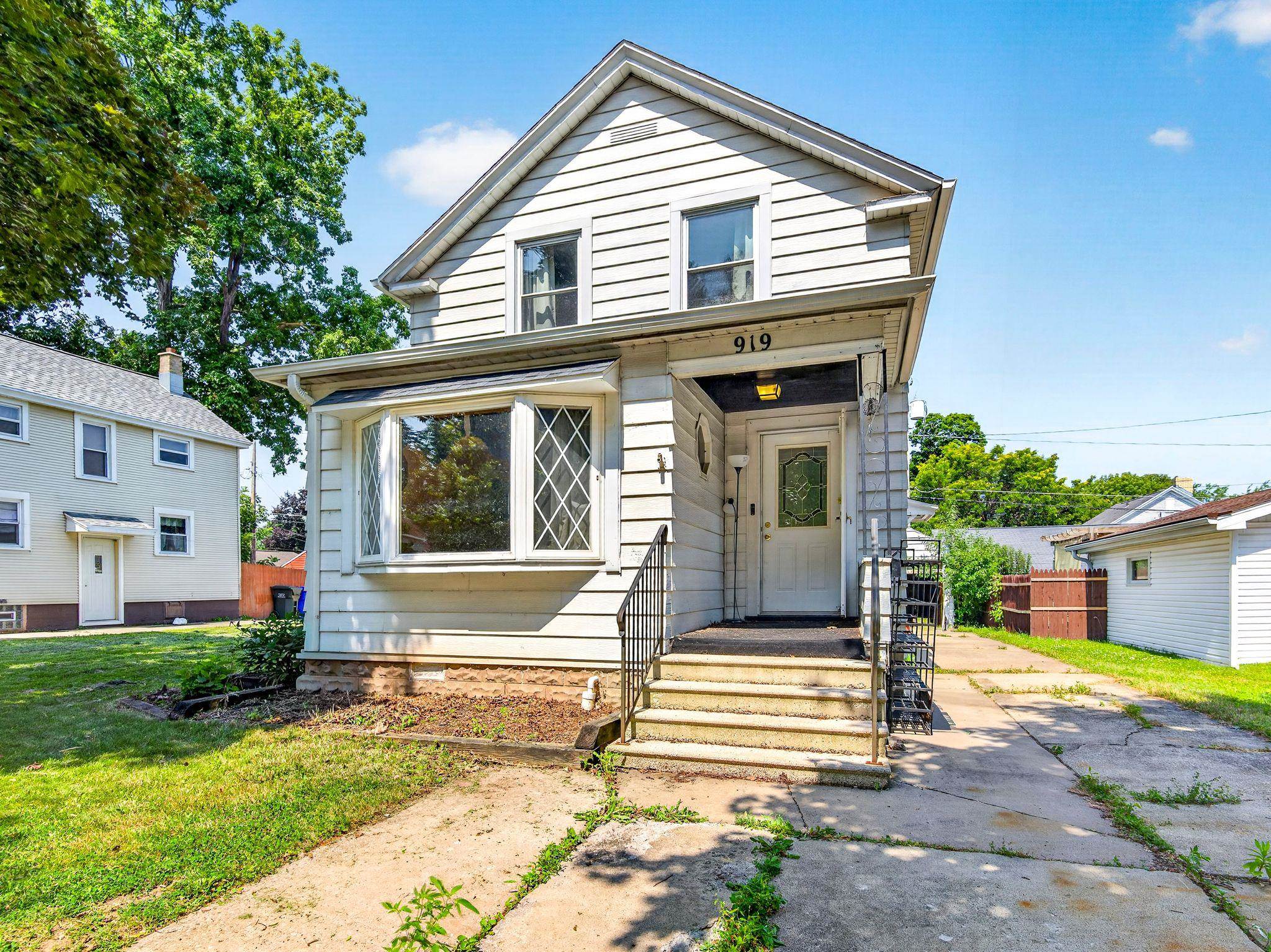 919 GRIGNON Street