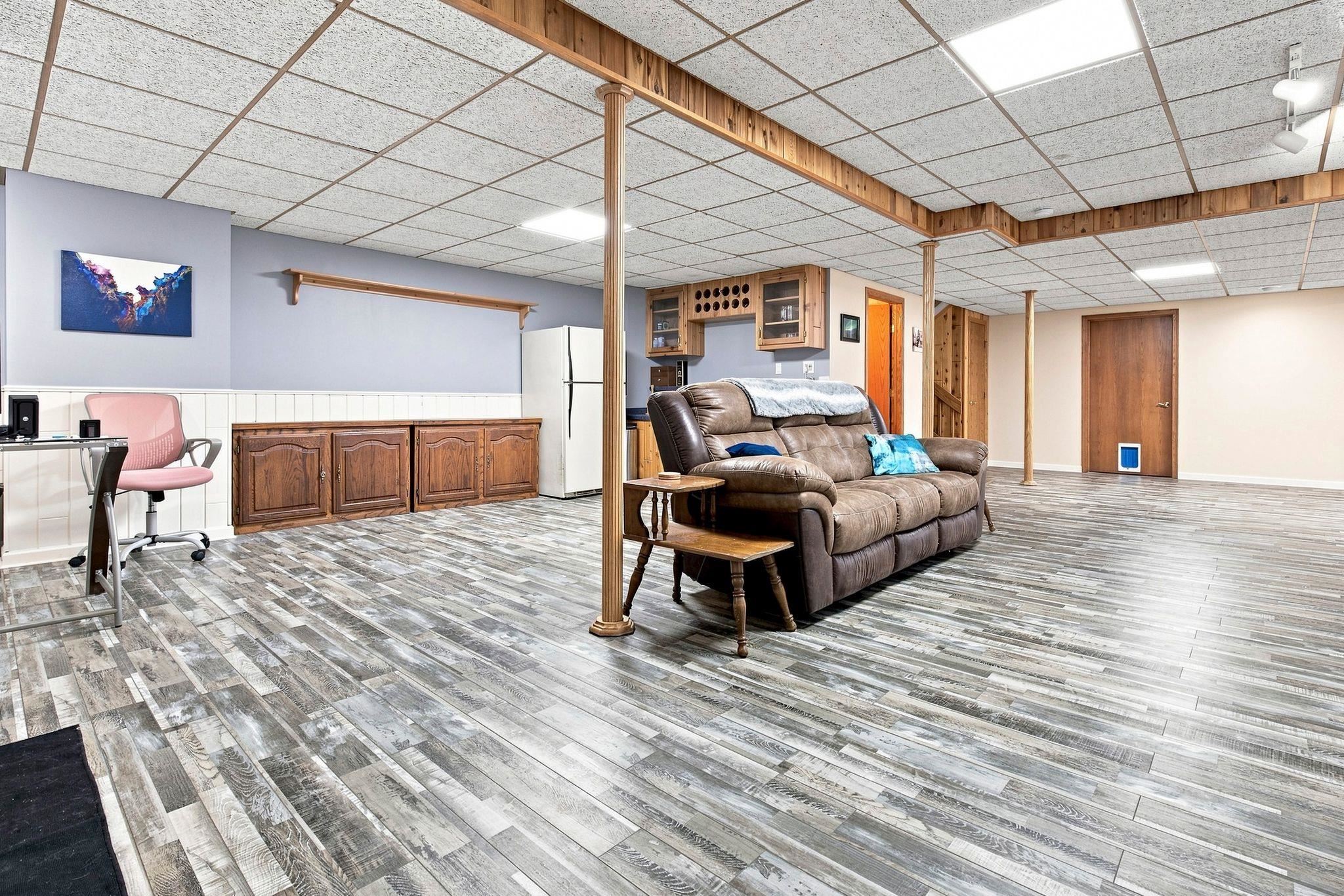 2420 BRANTWOOD Drive
