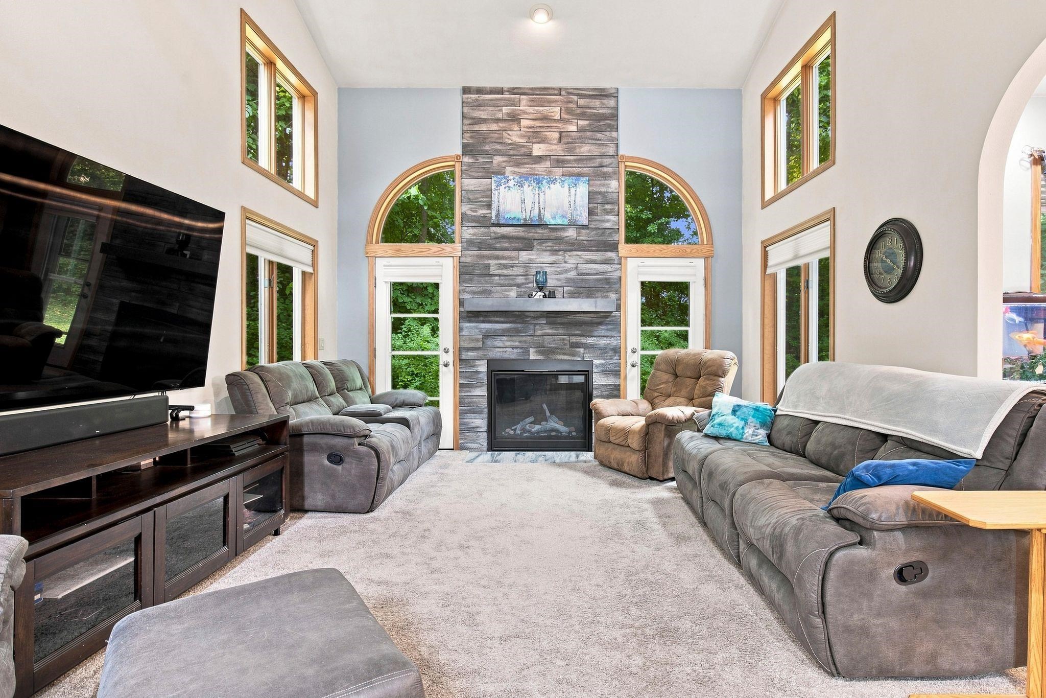 2420 BRANTWOOD Drive