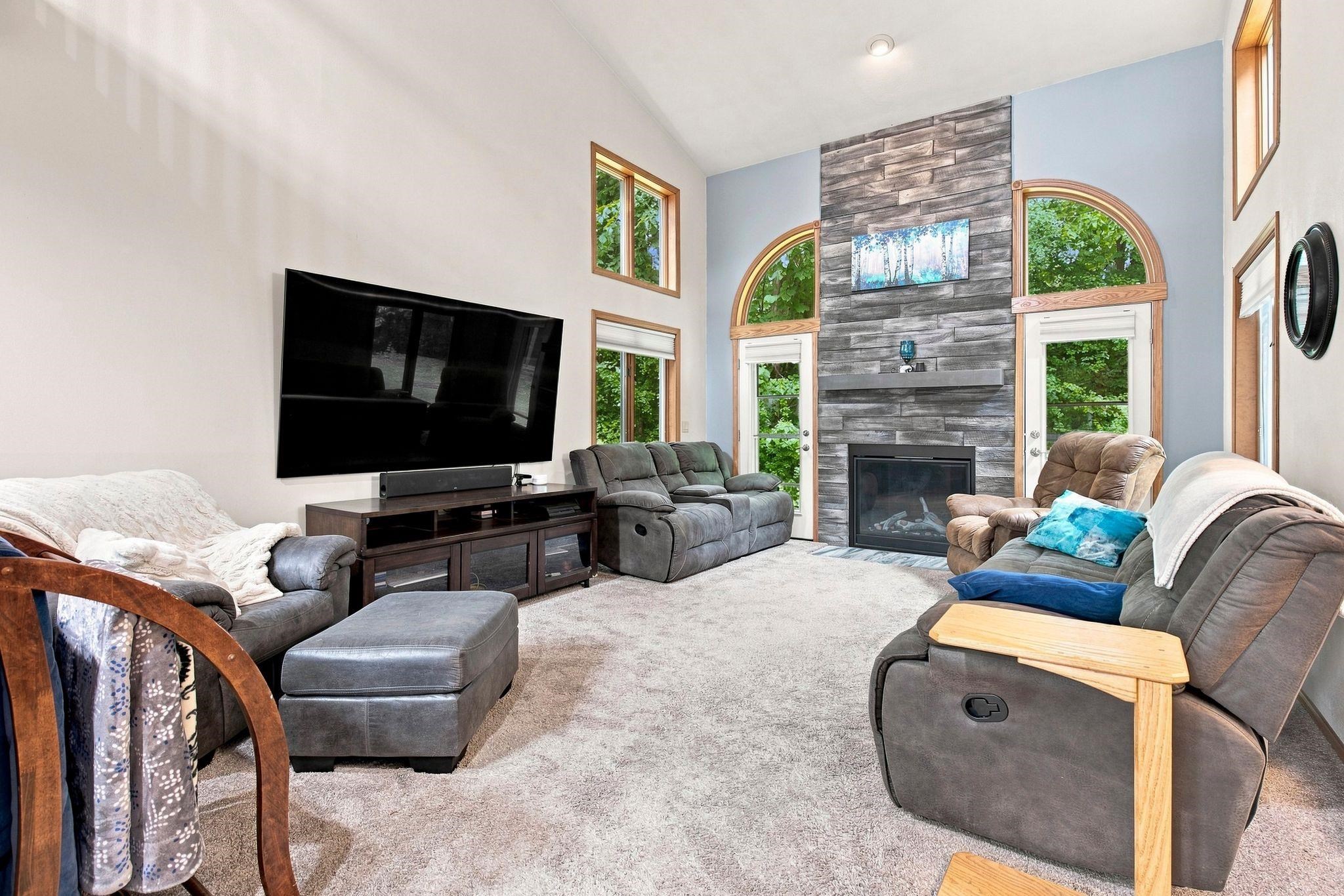 2420 BRANTWOOD Drive
