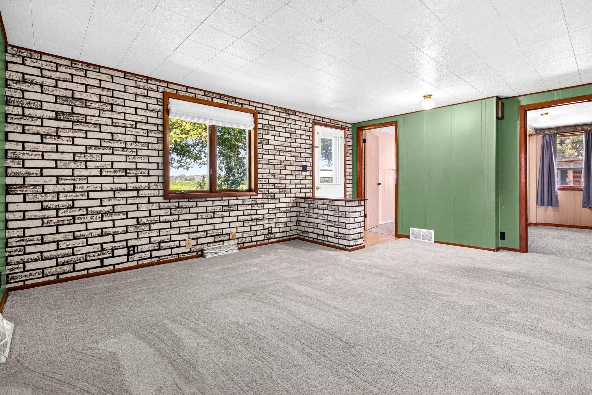 N8271 LAKESHORE Drive
