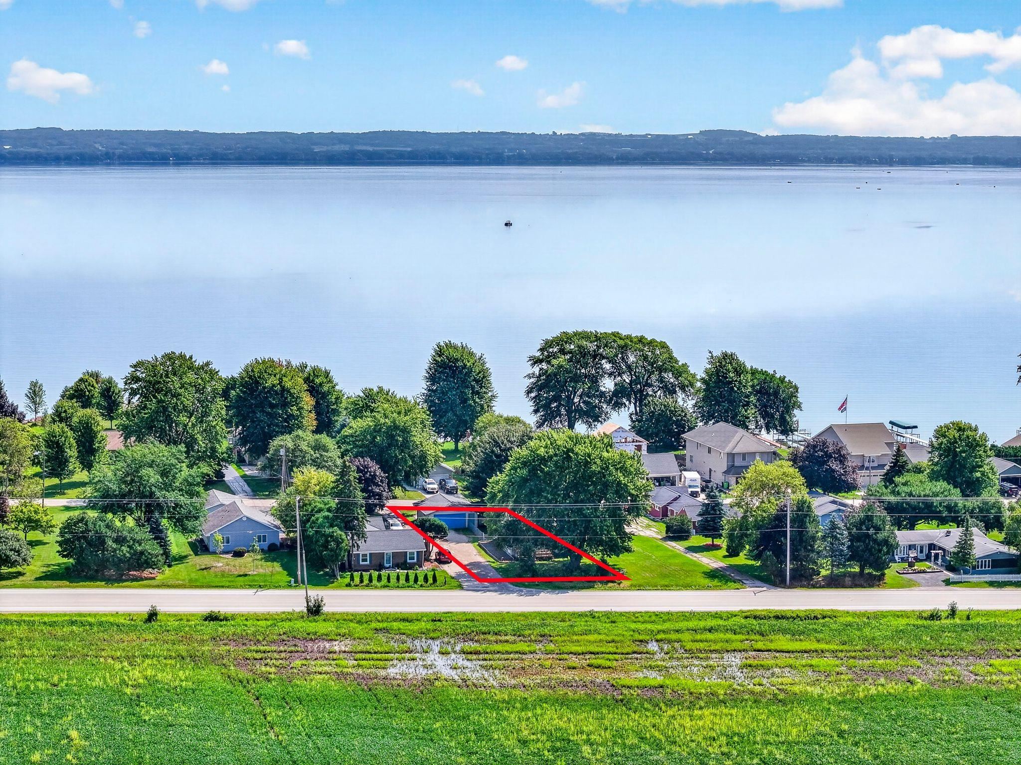 N8271 LAKESHORE Drive
