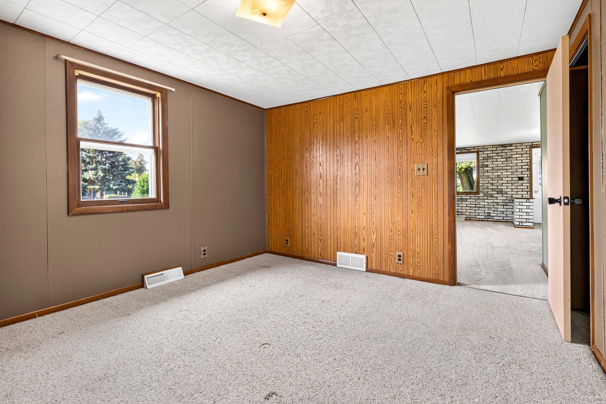 N8271 LAKESHORE Drive