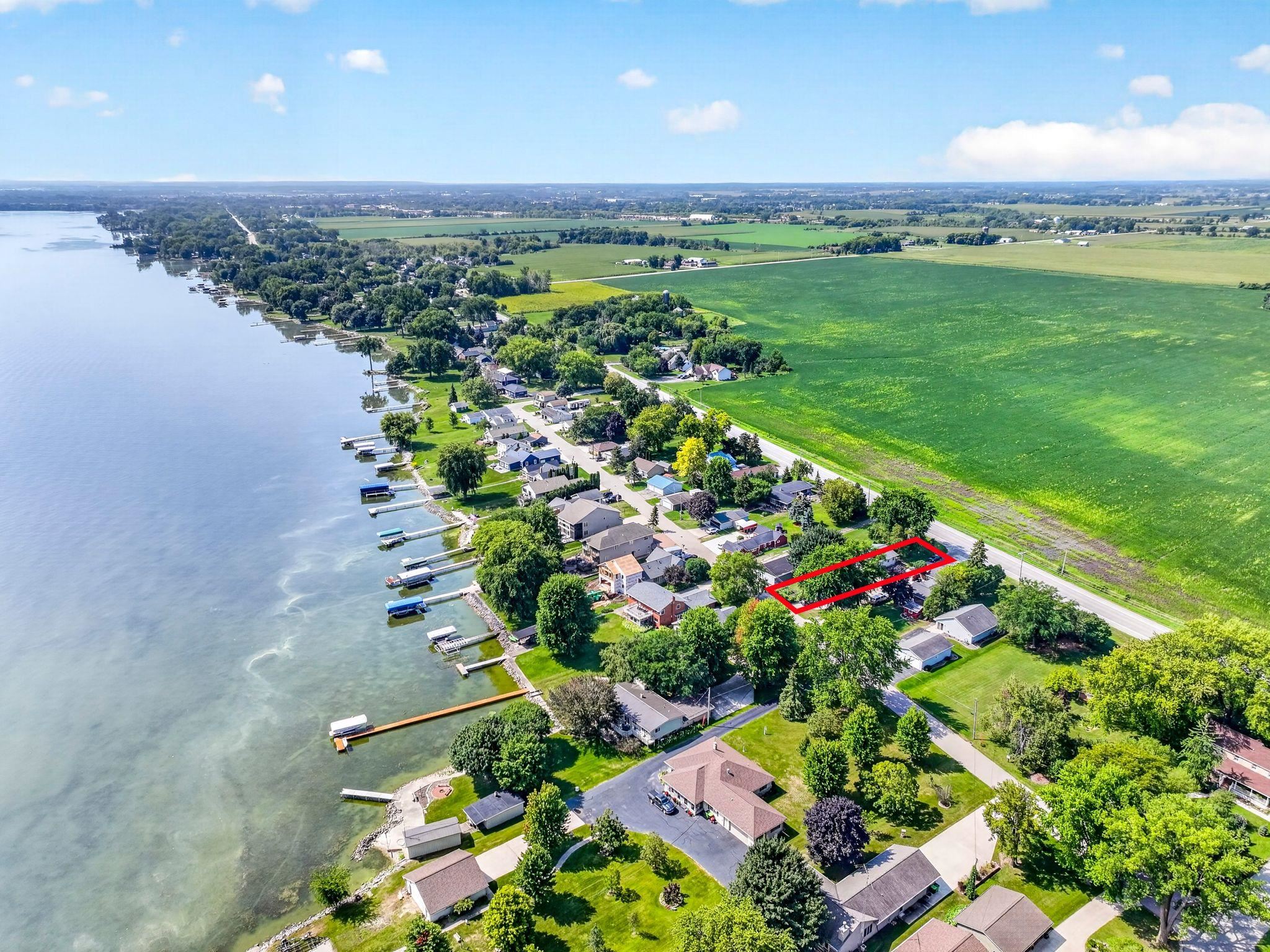 N8271 LAKESHORE Drive