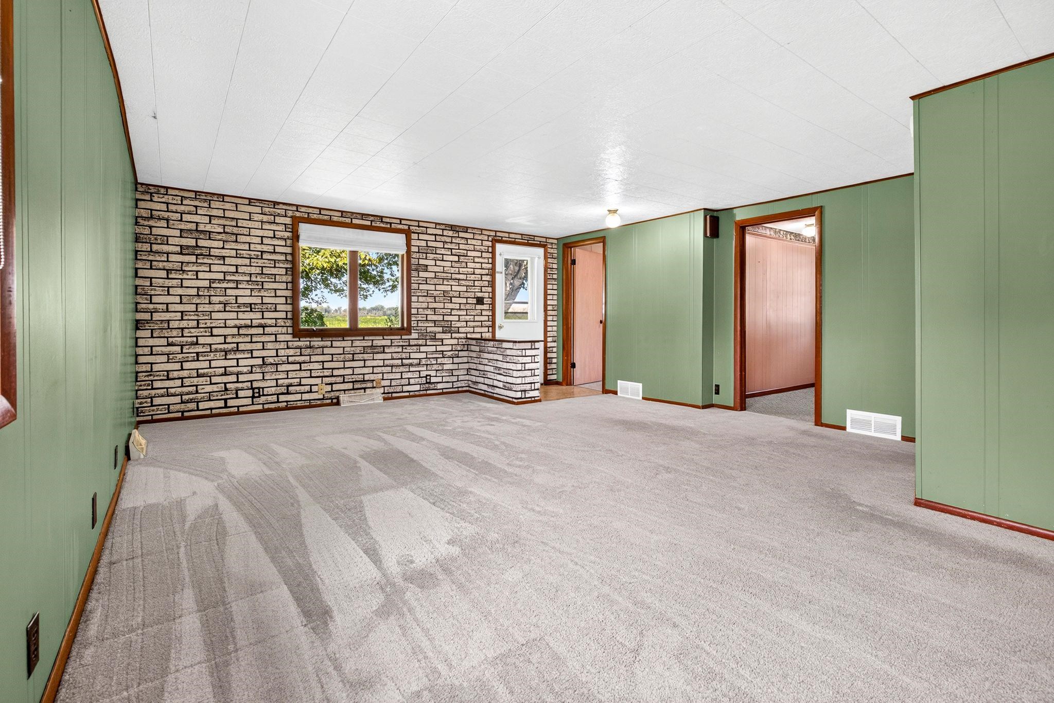 N8271 LAKESHORE Drive