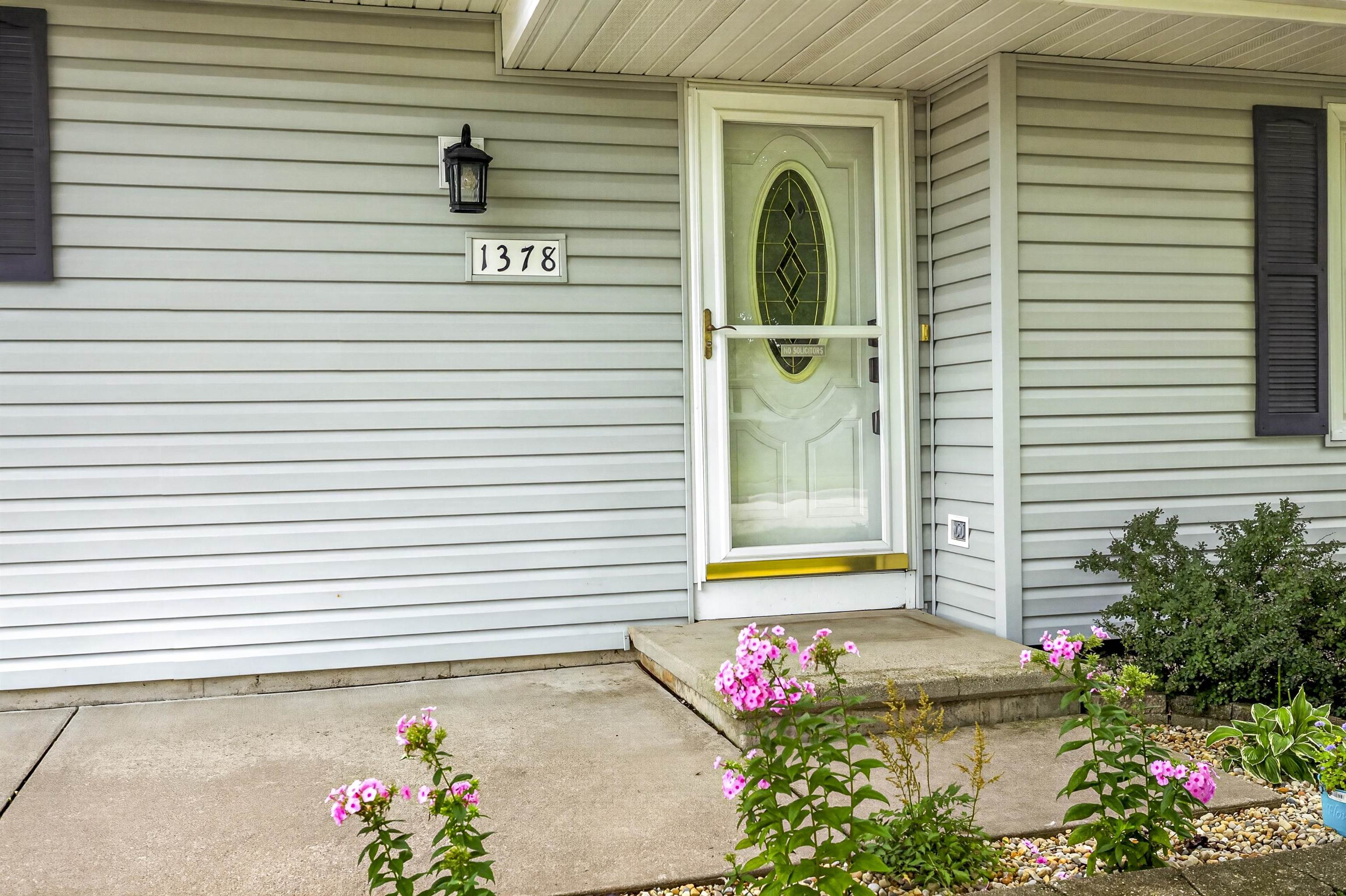 1378 INVERNESS Lane
