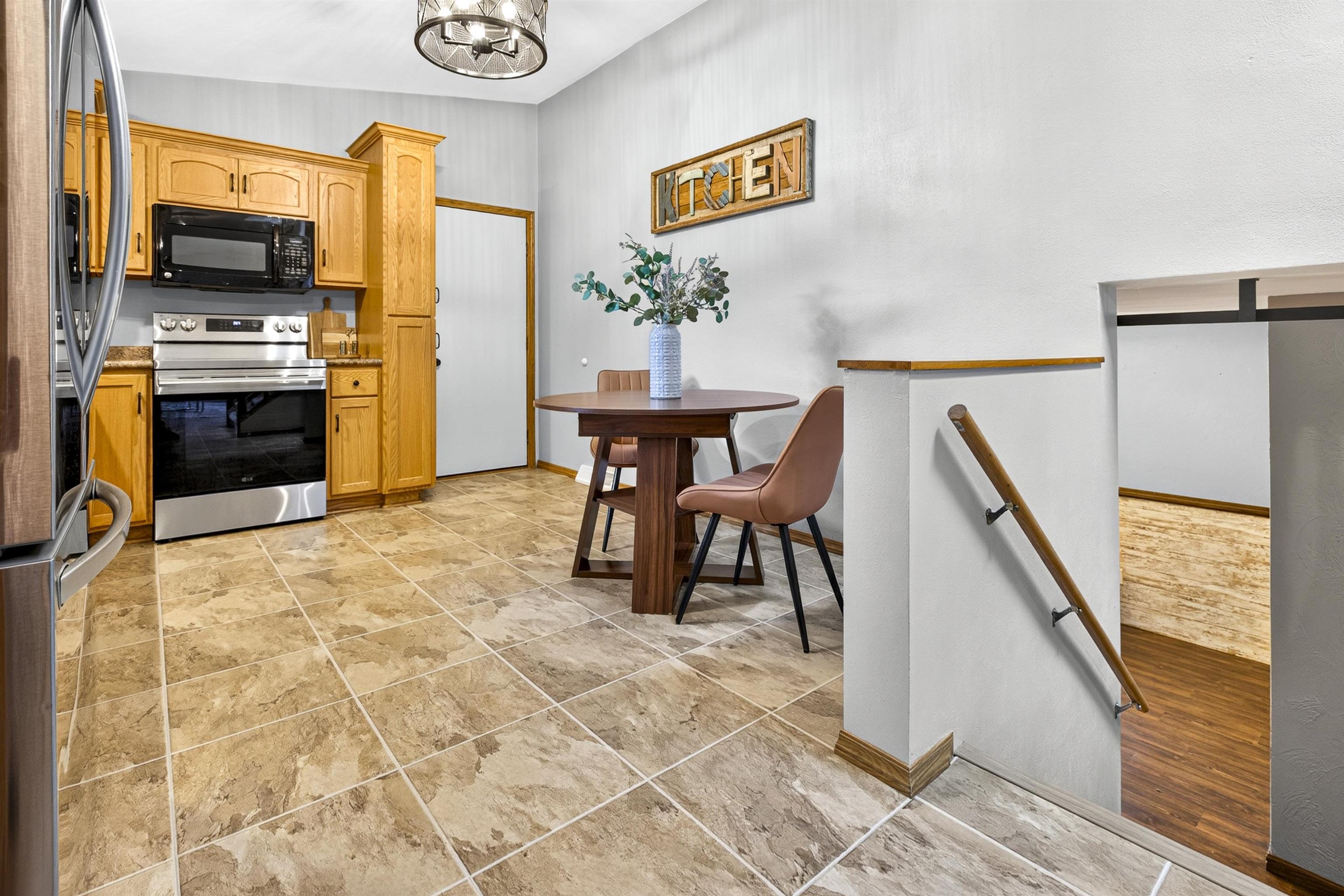 1378 INVERNESS Lane