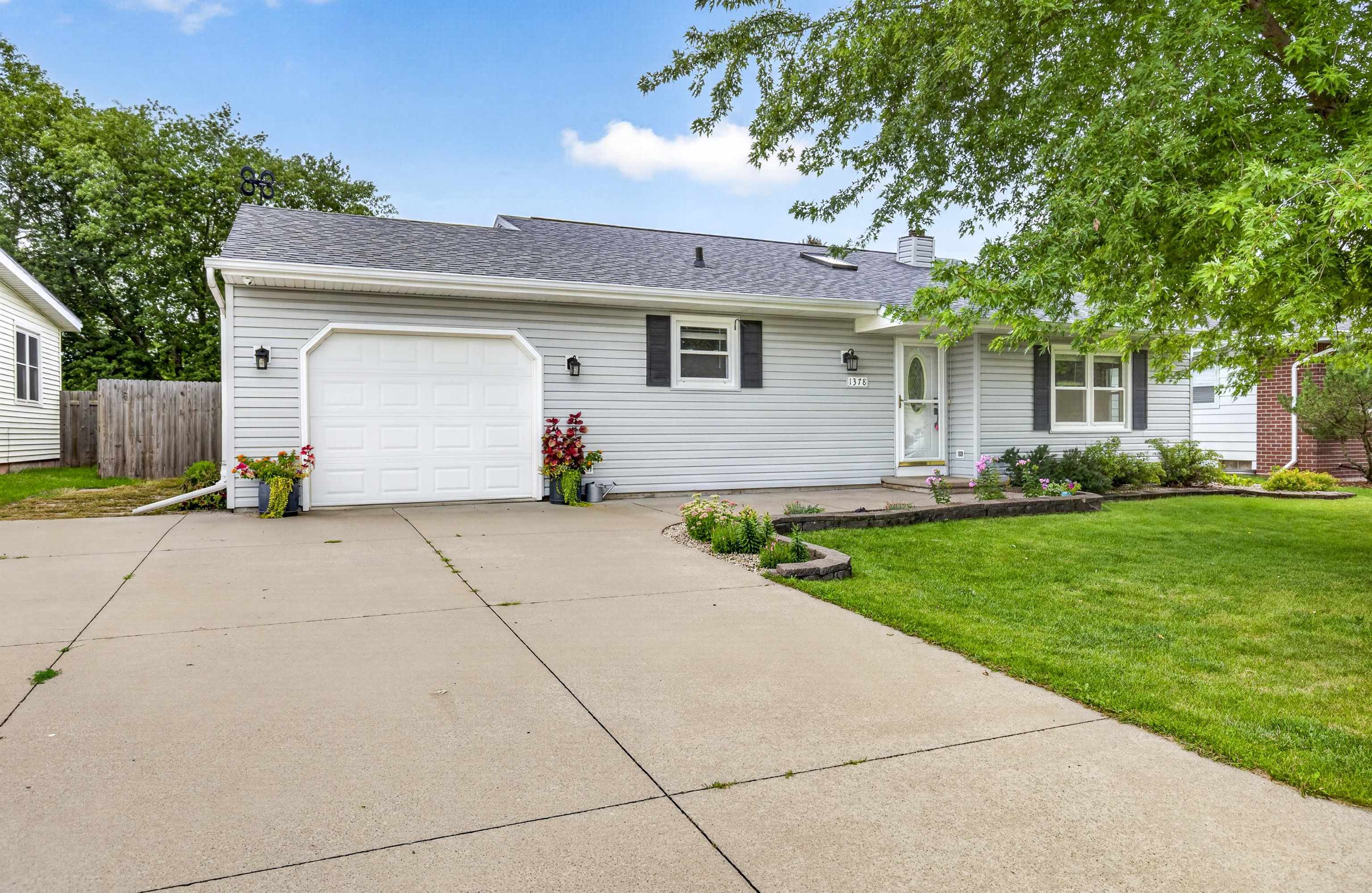 1378 INVERNESS Lane