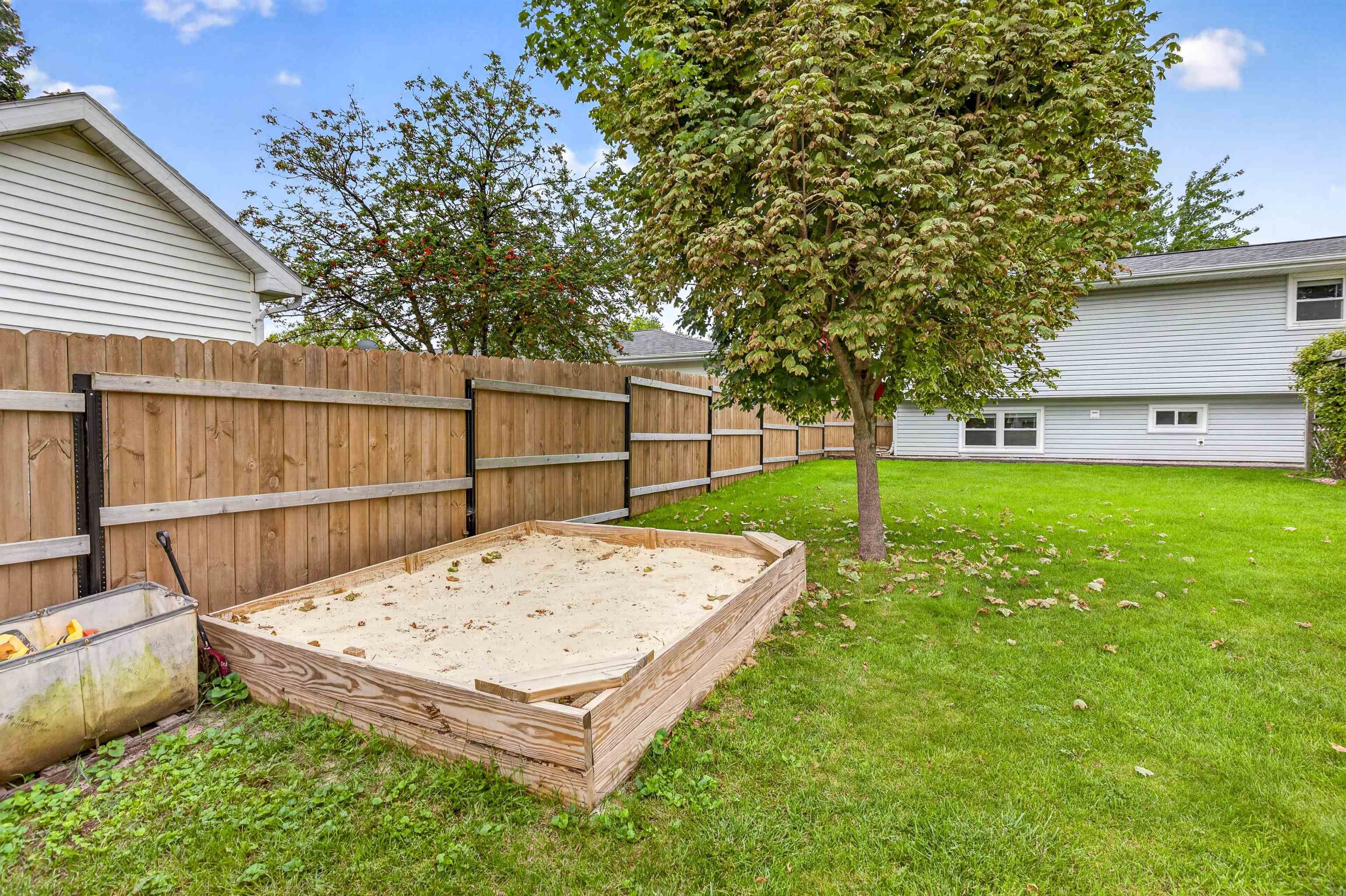 1378 INVERNESS Lane