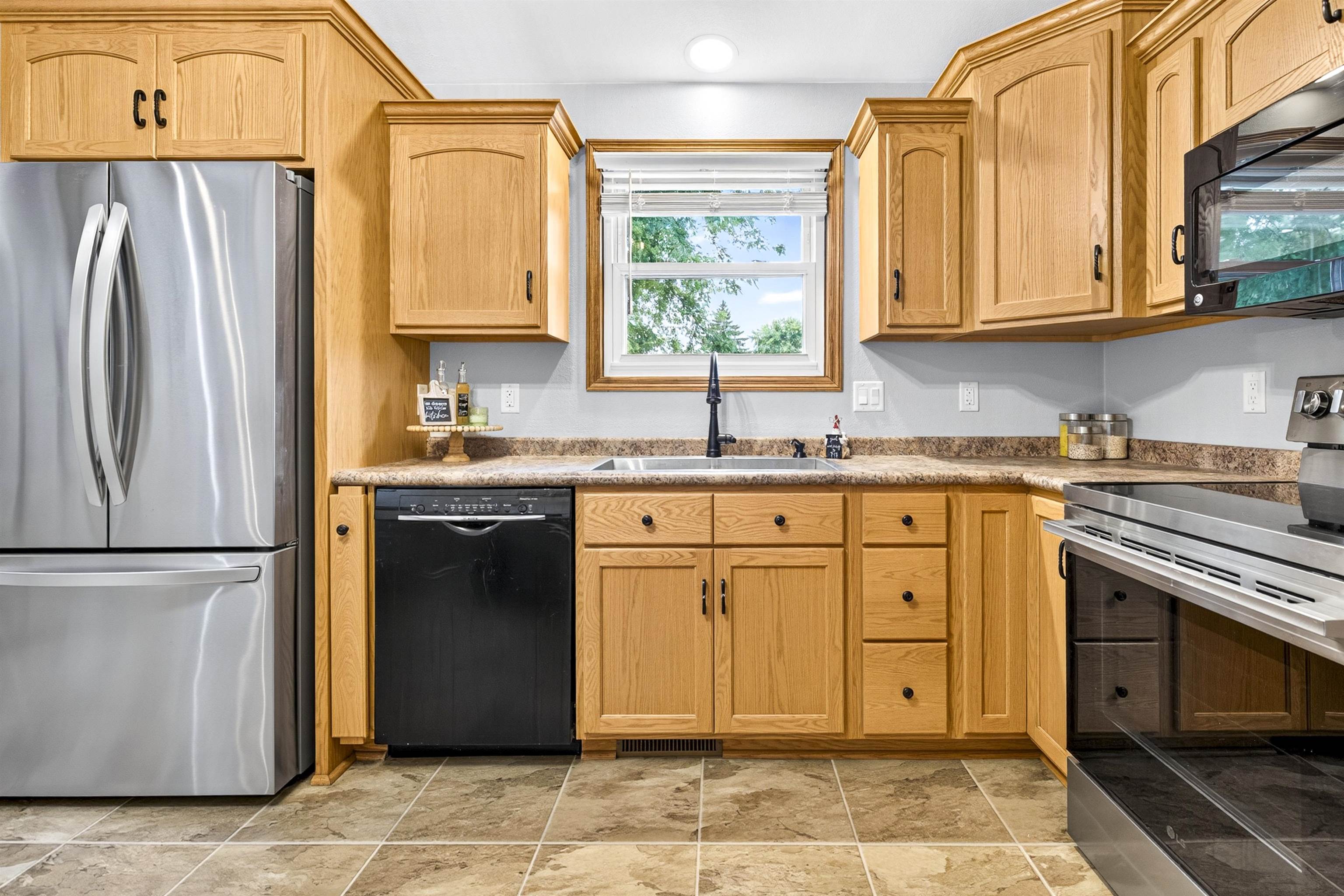 1378 INVERNESS Lane