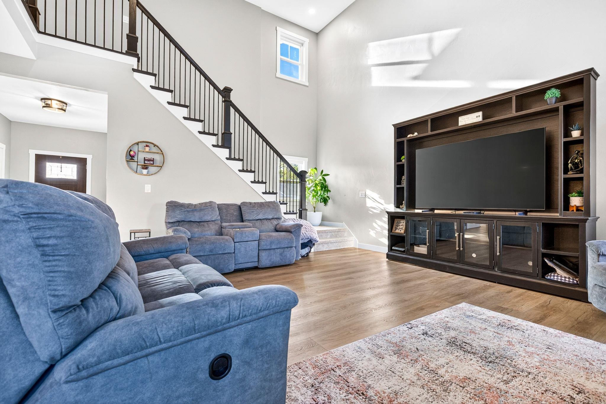 2215 SOFTWIND Road