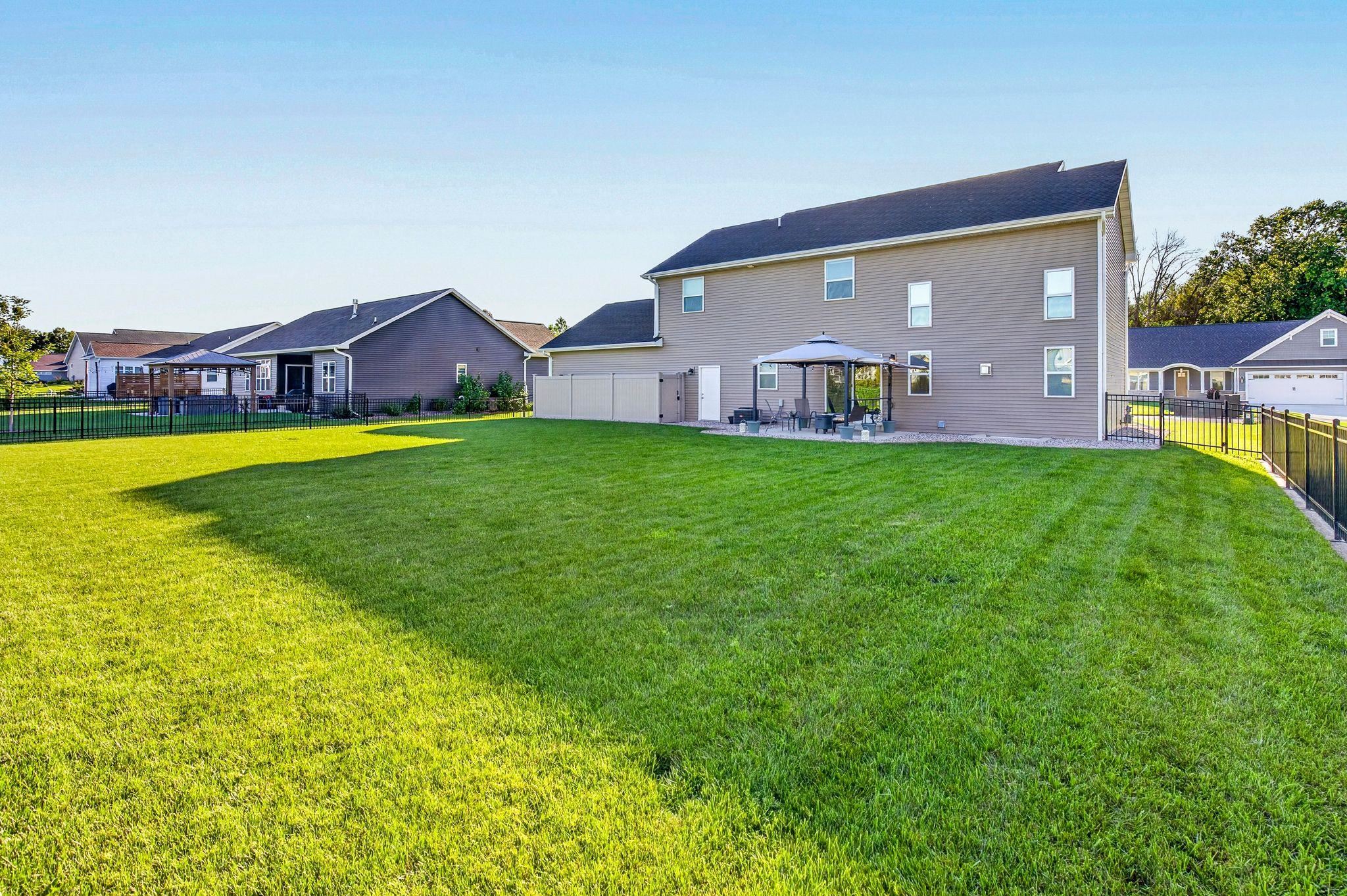 2215 SOFTWIND Road