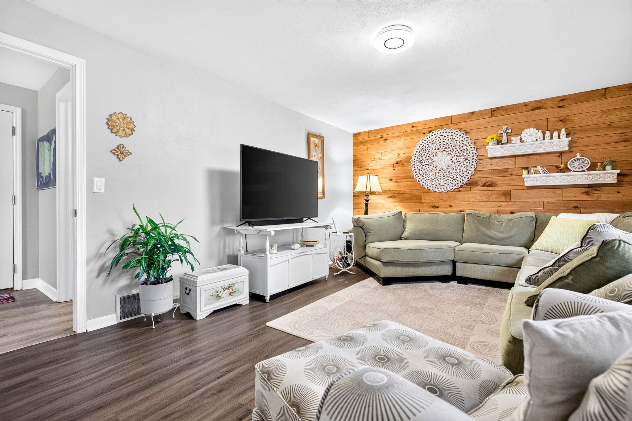3412 N MARIAH Lane