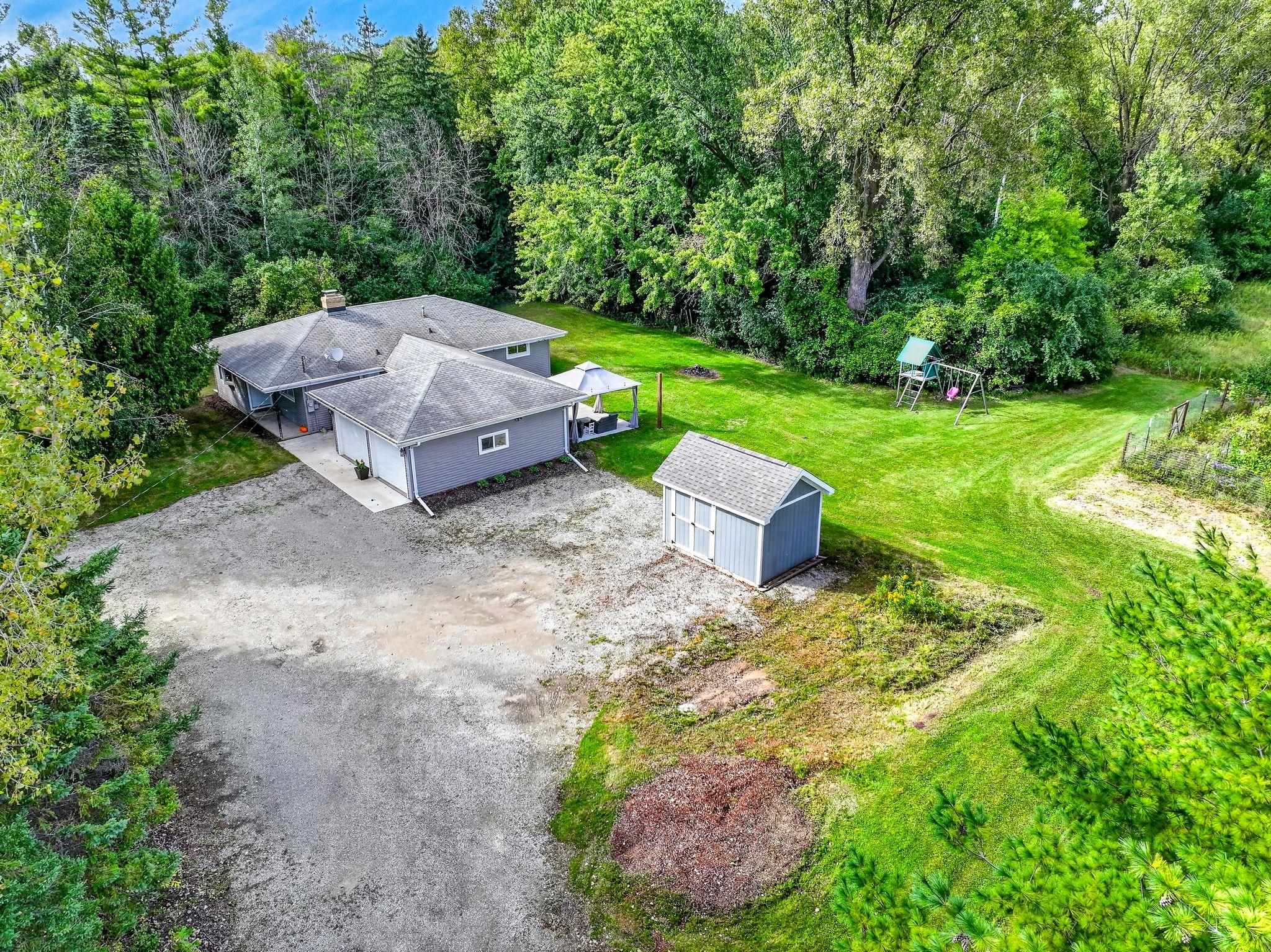 1730 W EDGEWOOD Drive
