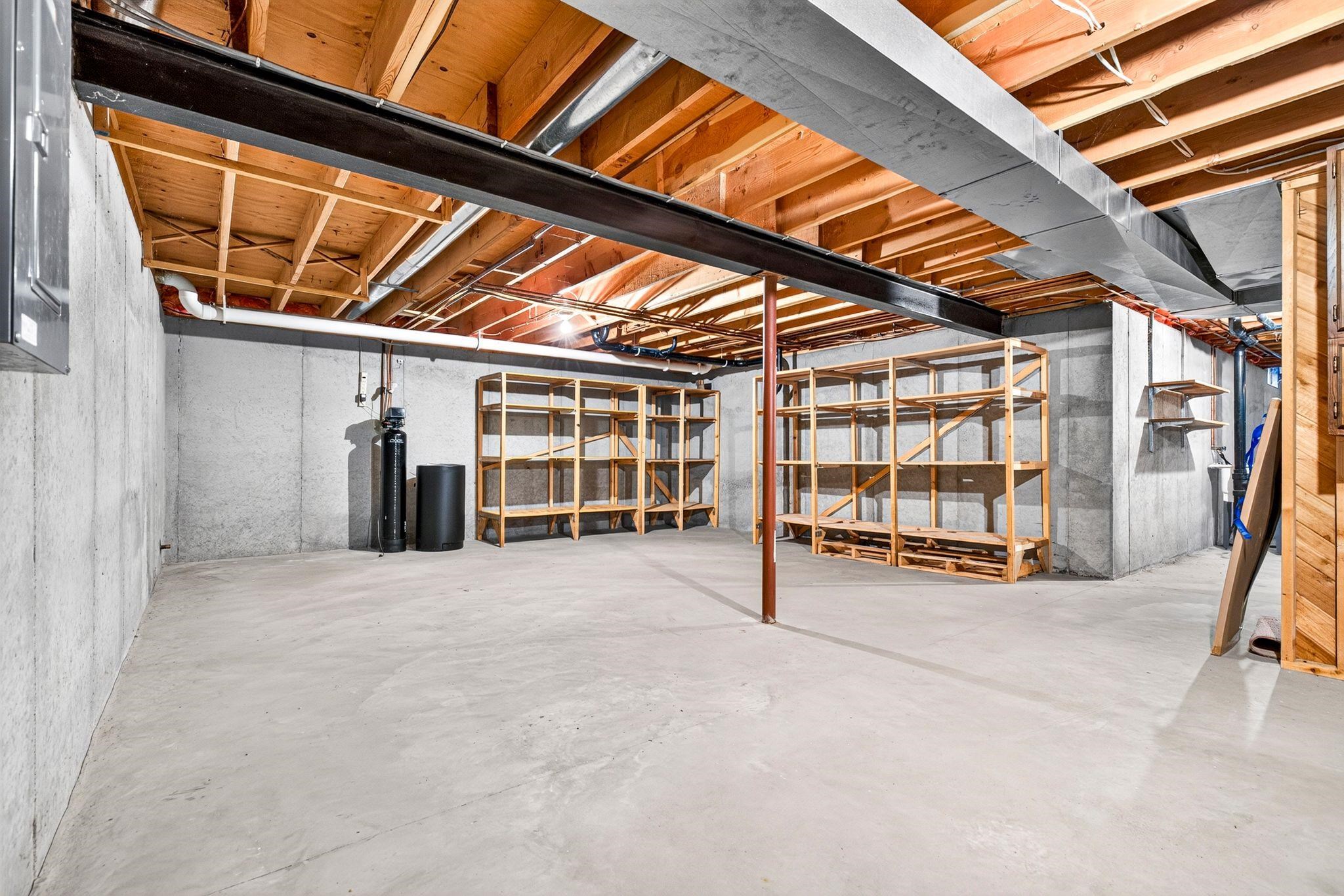 W6561 CEDAR Lane