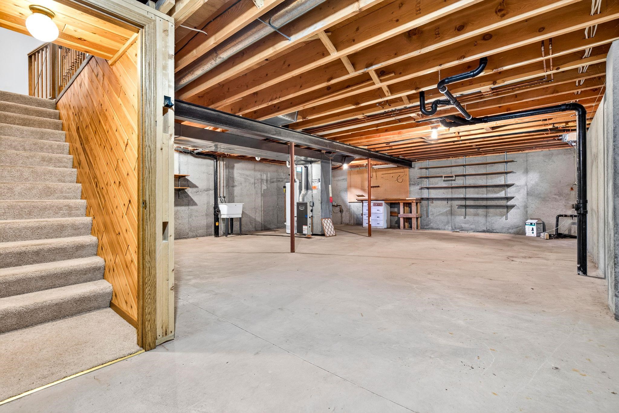 W6561 CEDAR Lane