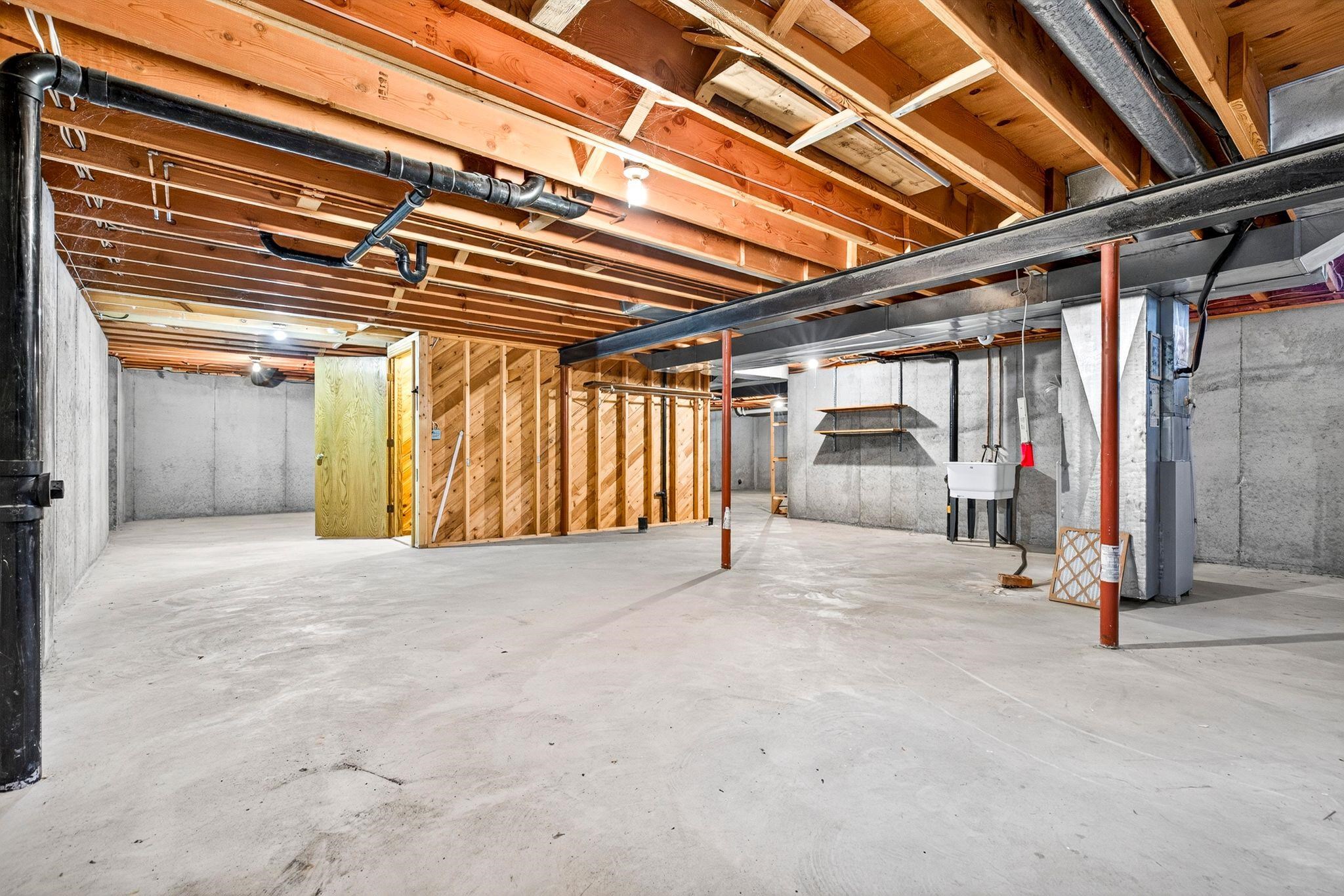 W6561 CEDAR Lane
