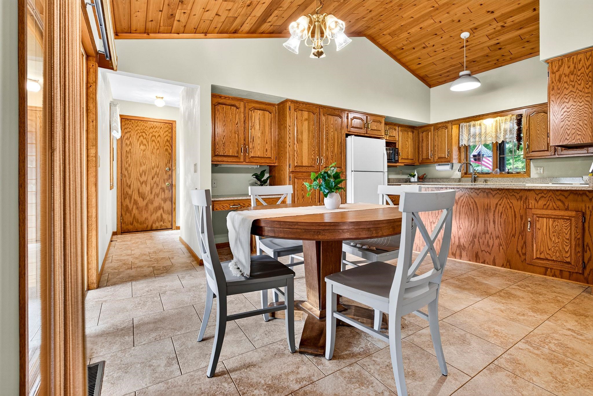W6561 CEDAR Lane