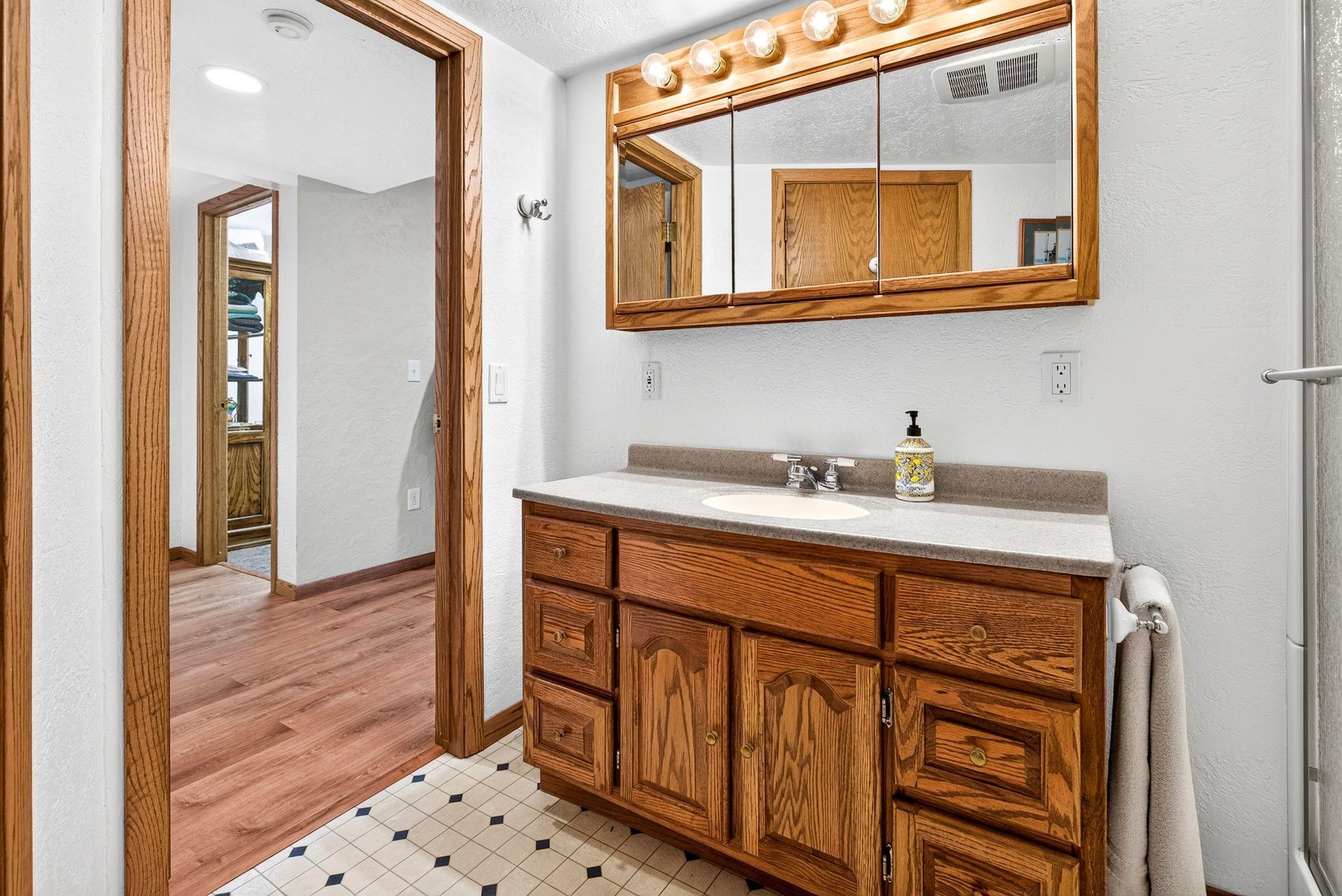 629 WOODSIDE Drive