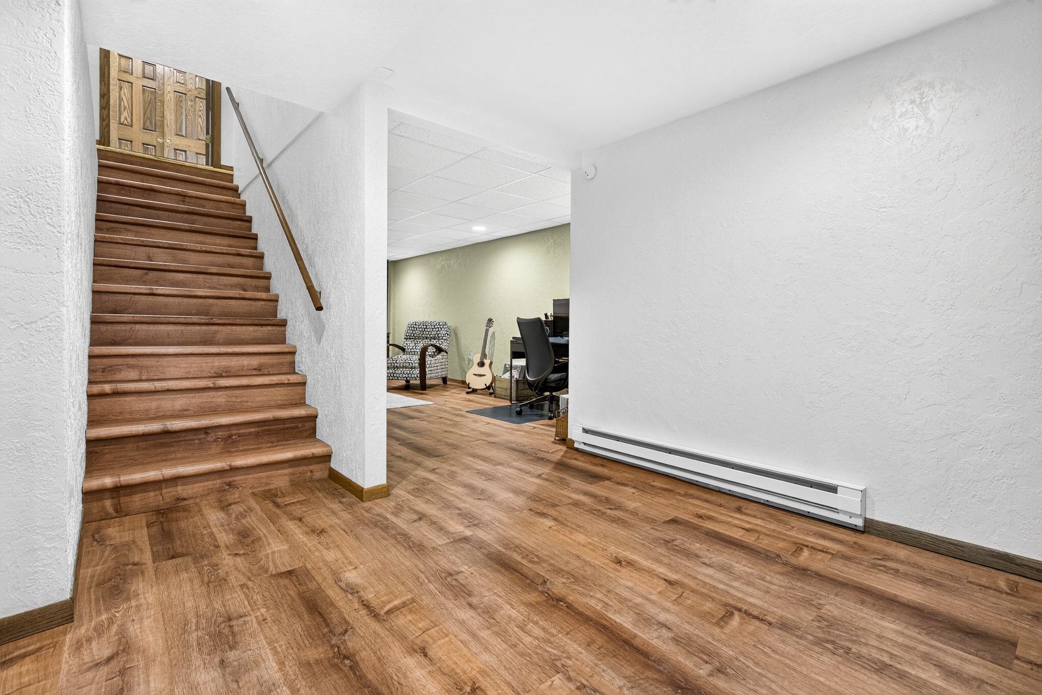 629 WOODSIDE Drive