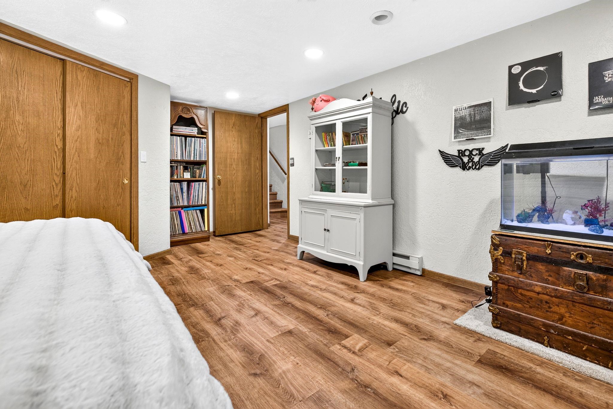 629 WOODSIDE Drive
